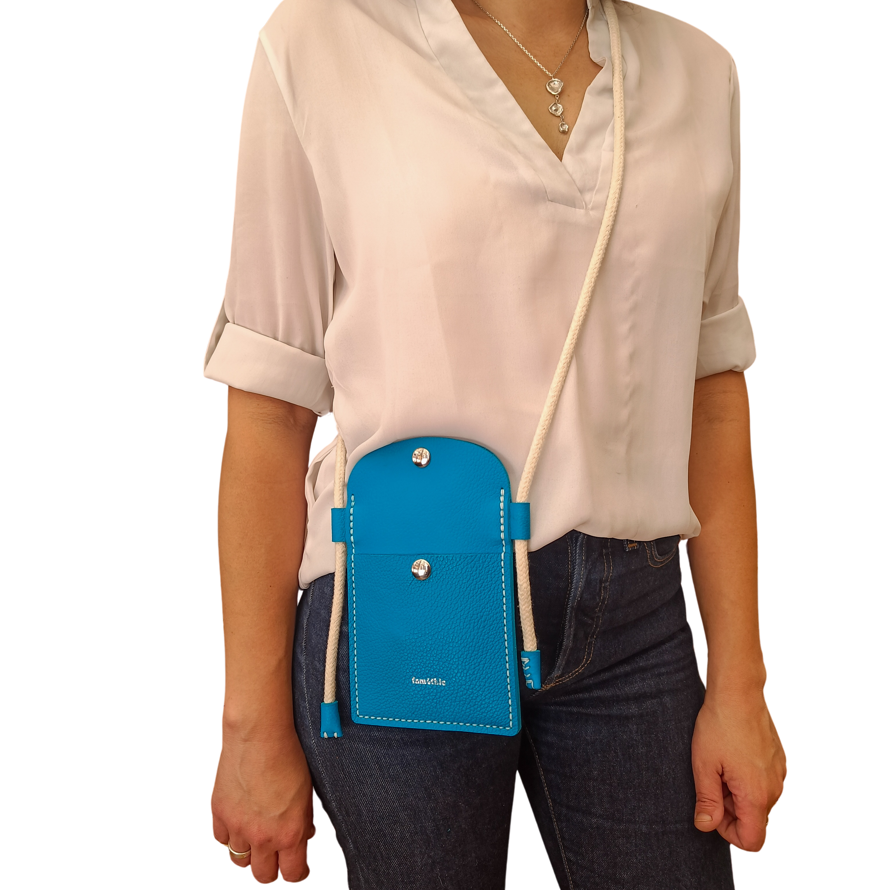 étui téléphone pochette papier voyage cuir turquoise collection marseille H2O faméthic maroquinerie