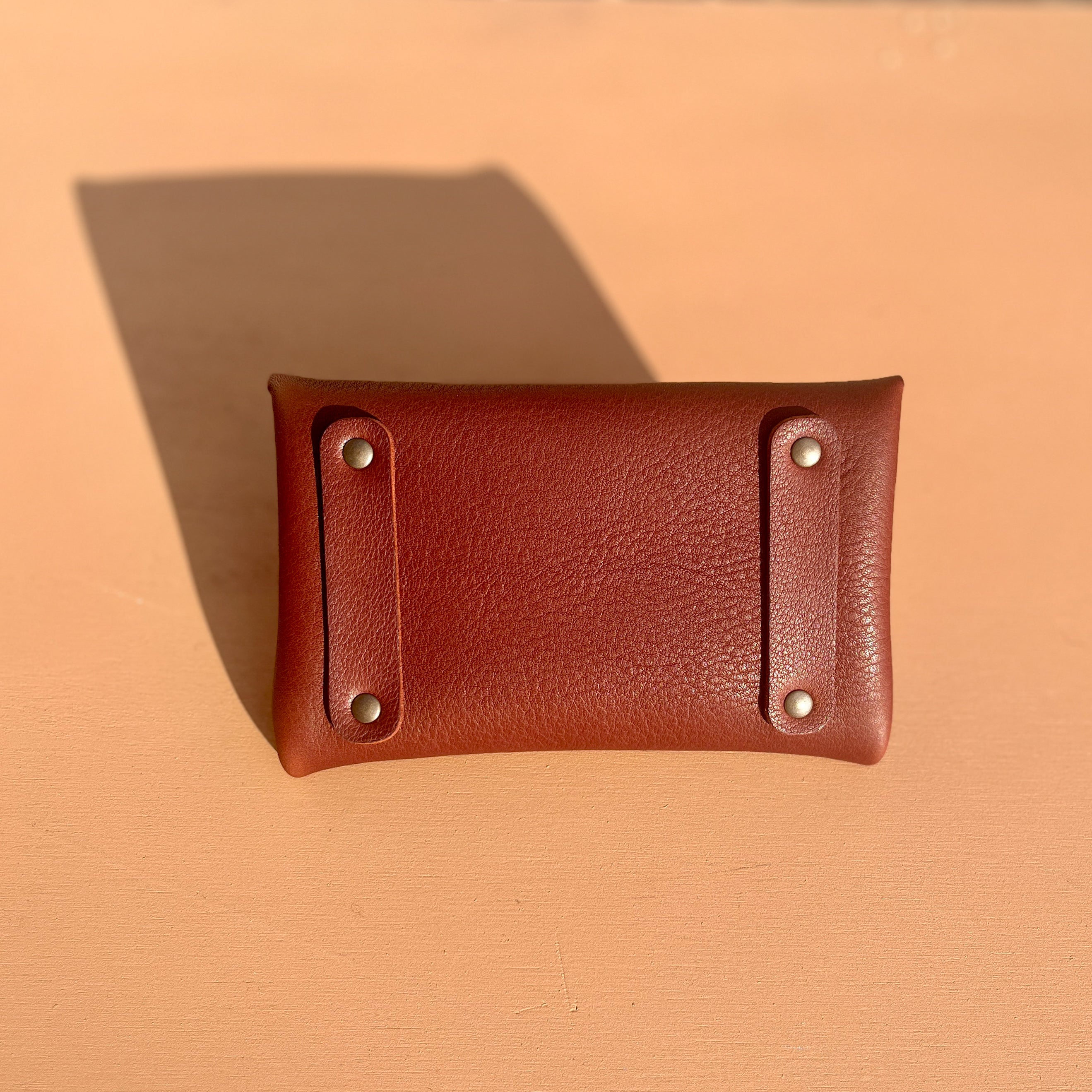 pochette passeport tabac en cuir fabriqué en france maroquinerie française faméthic