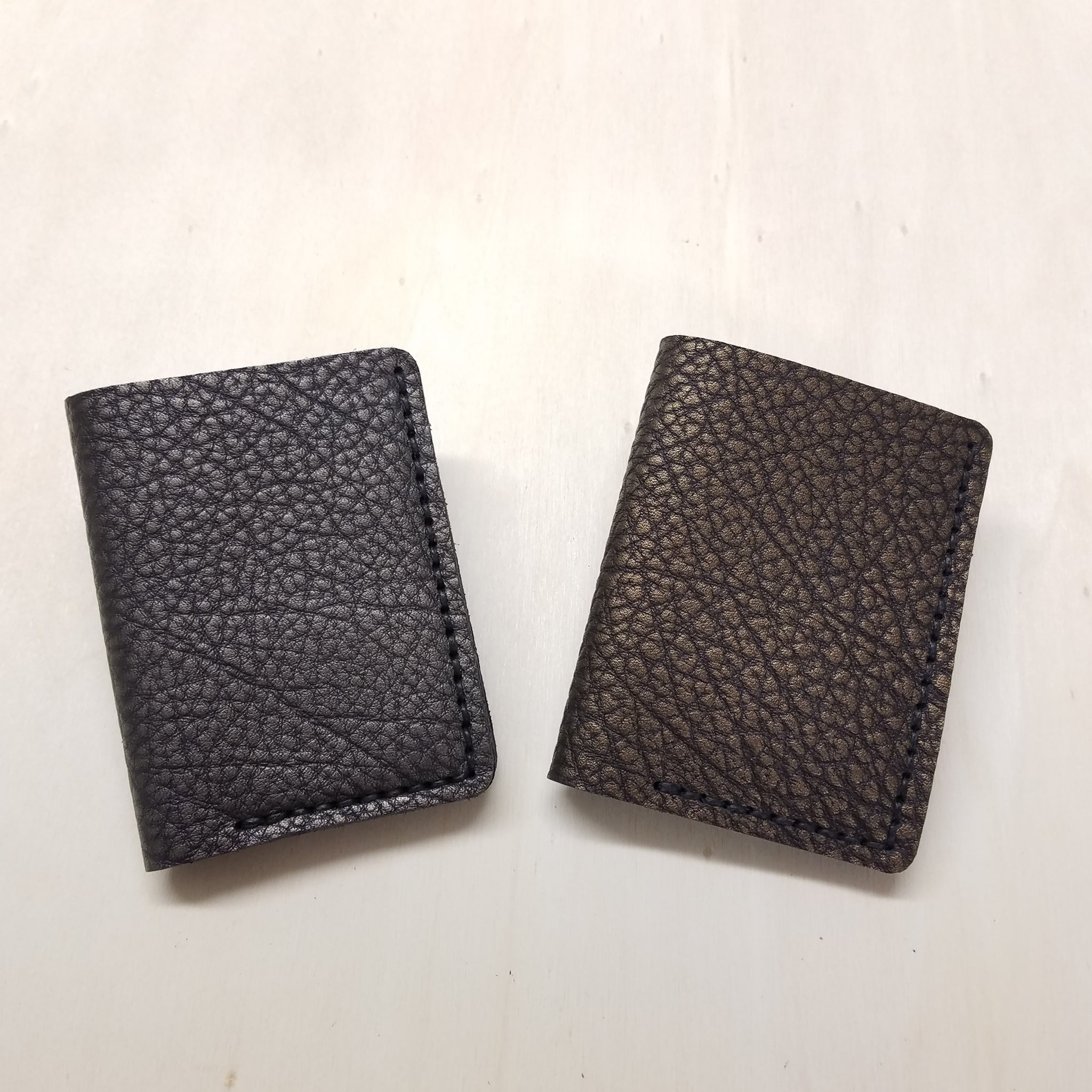 collection capsule famethic cuir porte-monnaie porte-carte petite maroquinerie pochette blague à tabac maroquinerie faméthic famethic porte-carte portefeuille éthique artisanal made in france artisan créateur cuir marseille responsable française