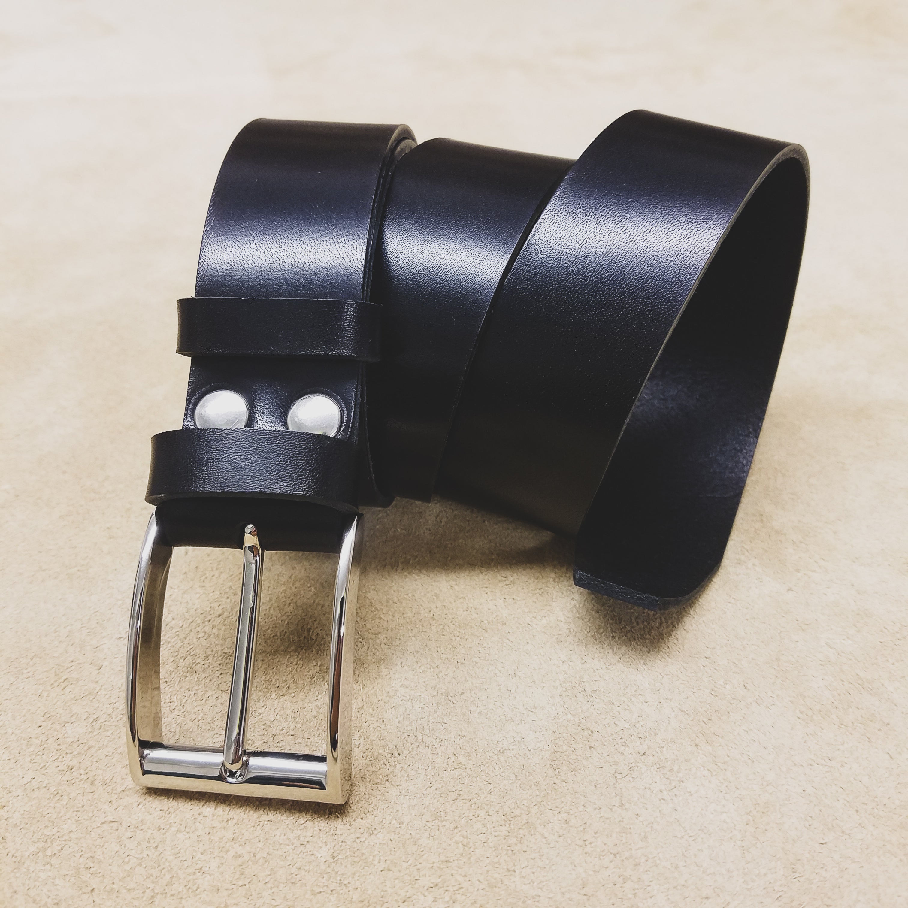 ceinture sur mesure cuir authentique fabrication artisanale famethic maroquinerie éthique française