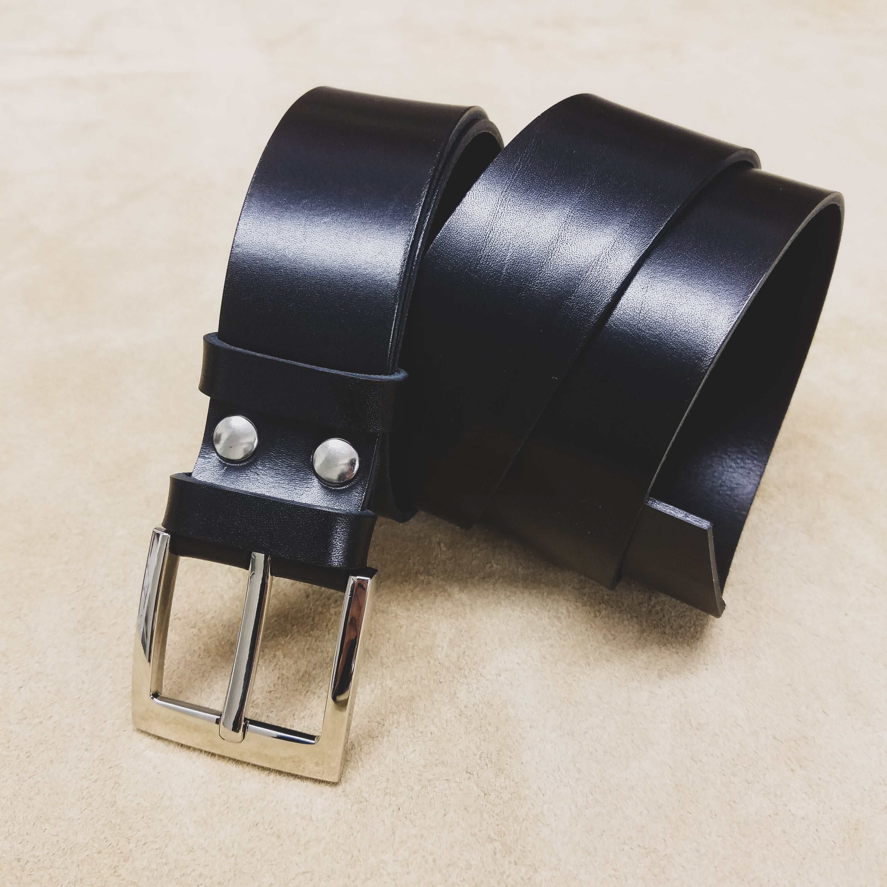 ceinture sur mesure cuir authentique fabrication artisanale famethic maroquinerie éthique française