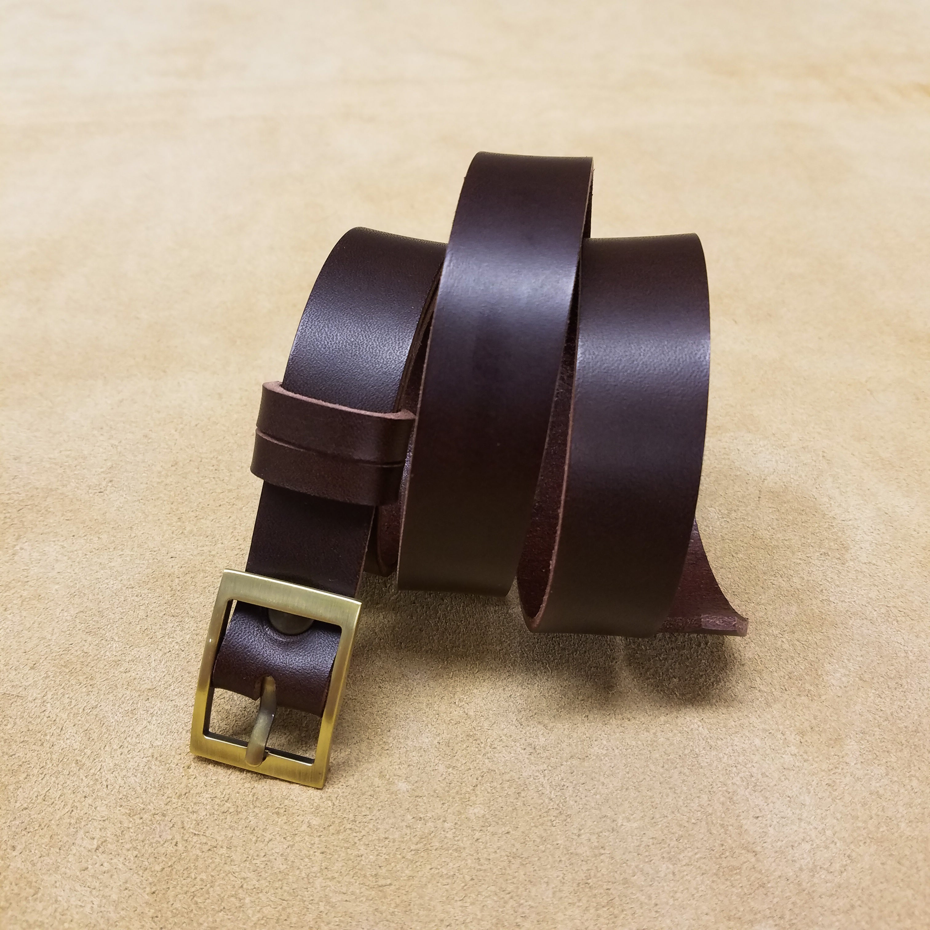 ceinture sur mesure cuir authentique fabrication artisanale famethic maroquinerie éthique française