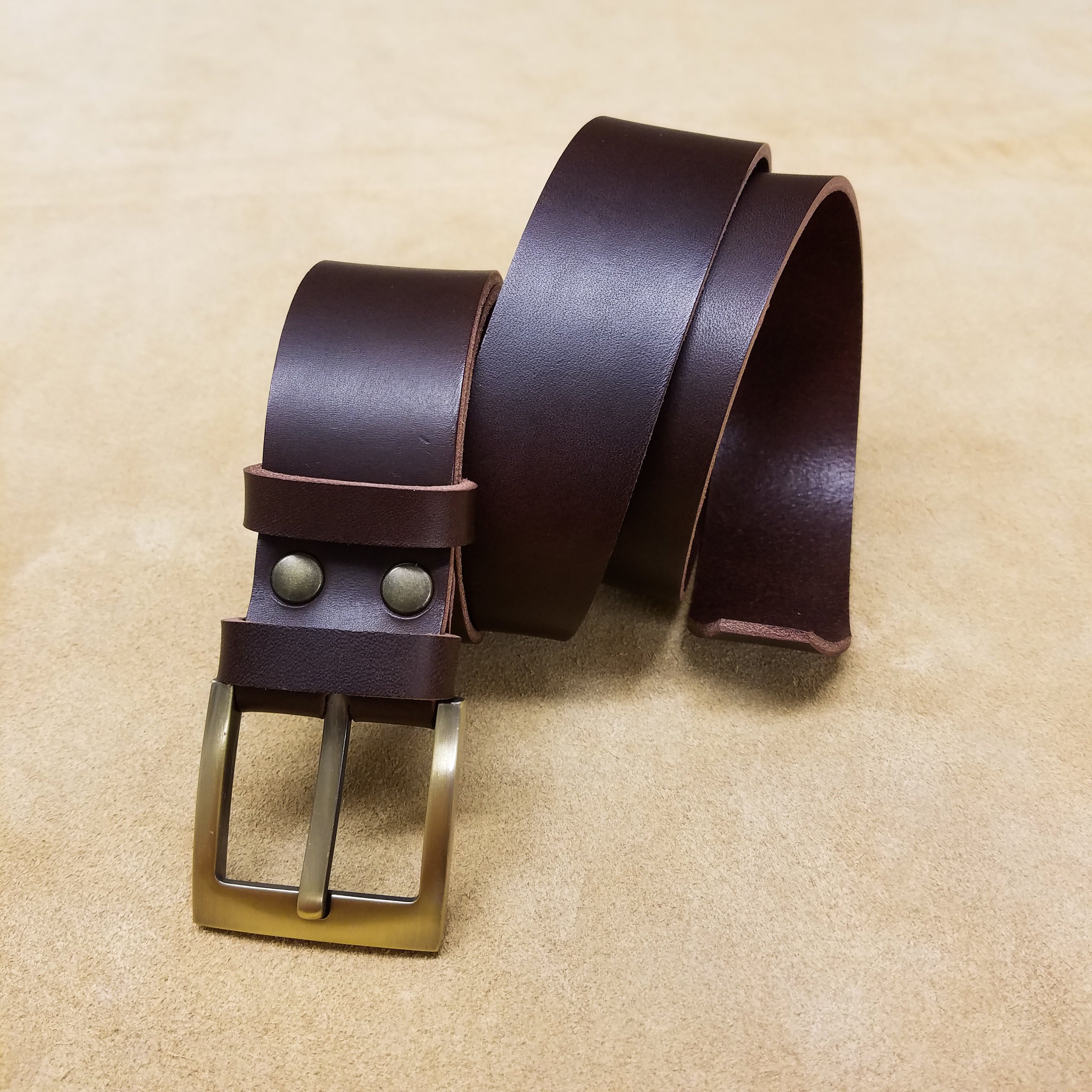 ceinture sur mesure cuir authentique fabrication artisanale famethic maroquinerie éthique française