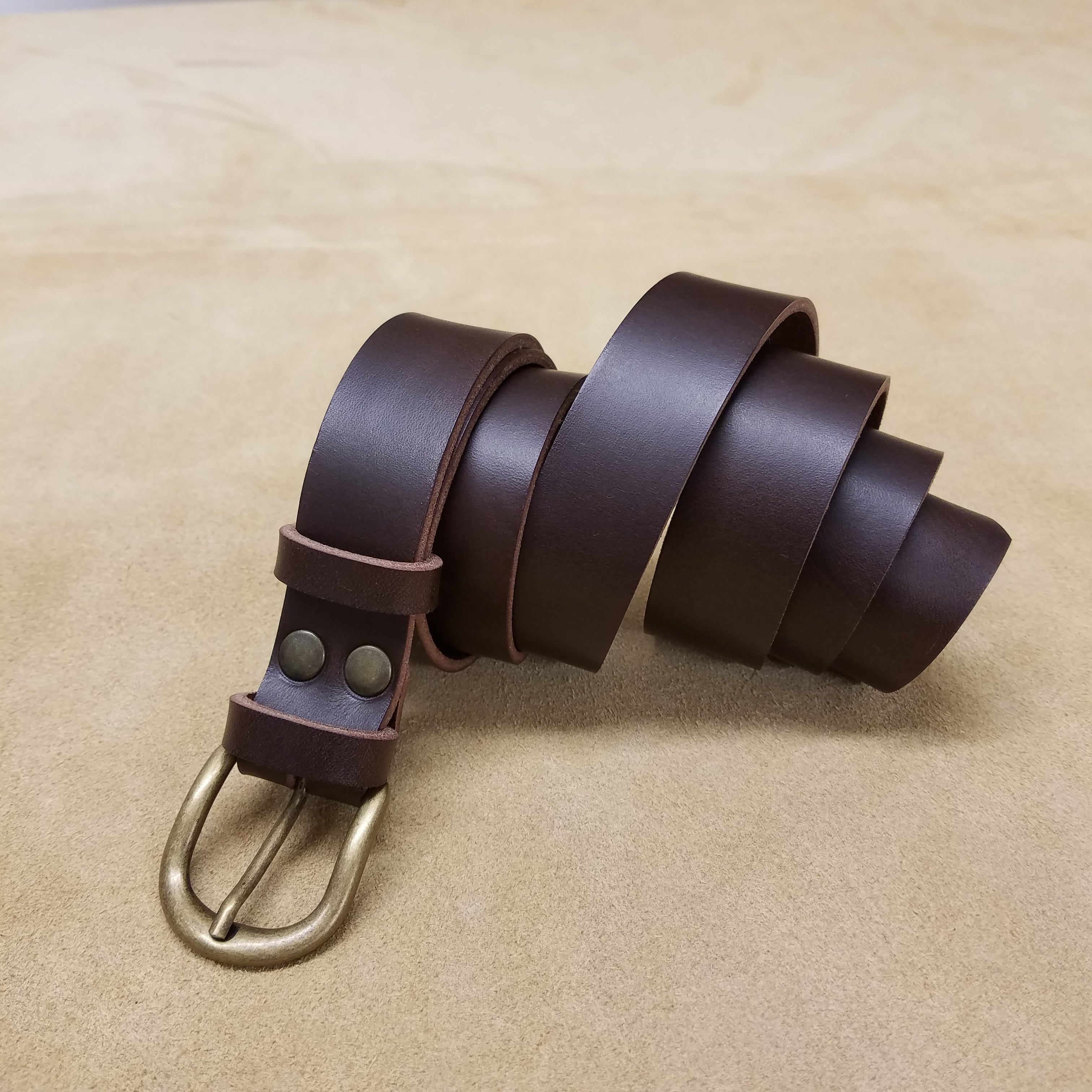 ceinture sur mesure cuir authentique fabrication artisanale famethic maroquinerie éthique française