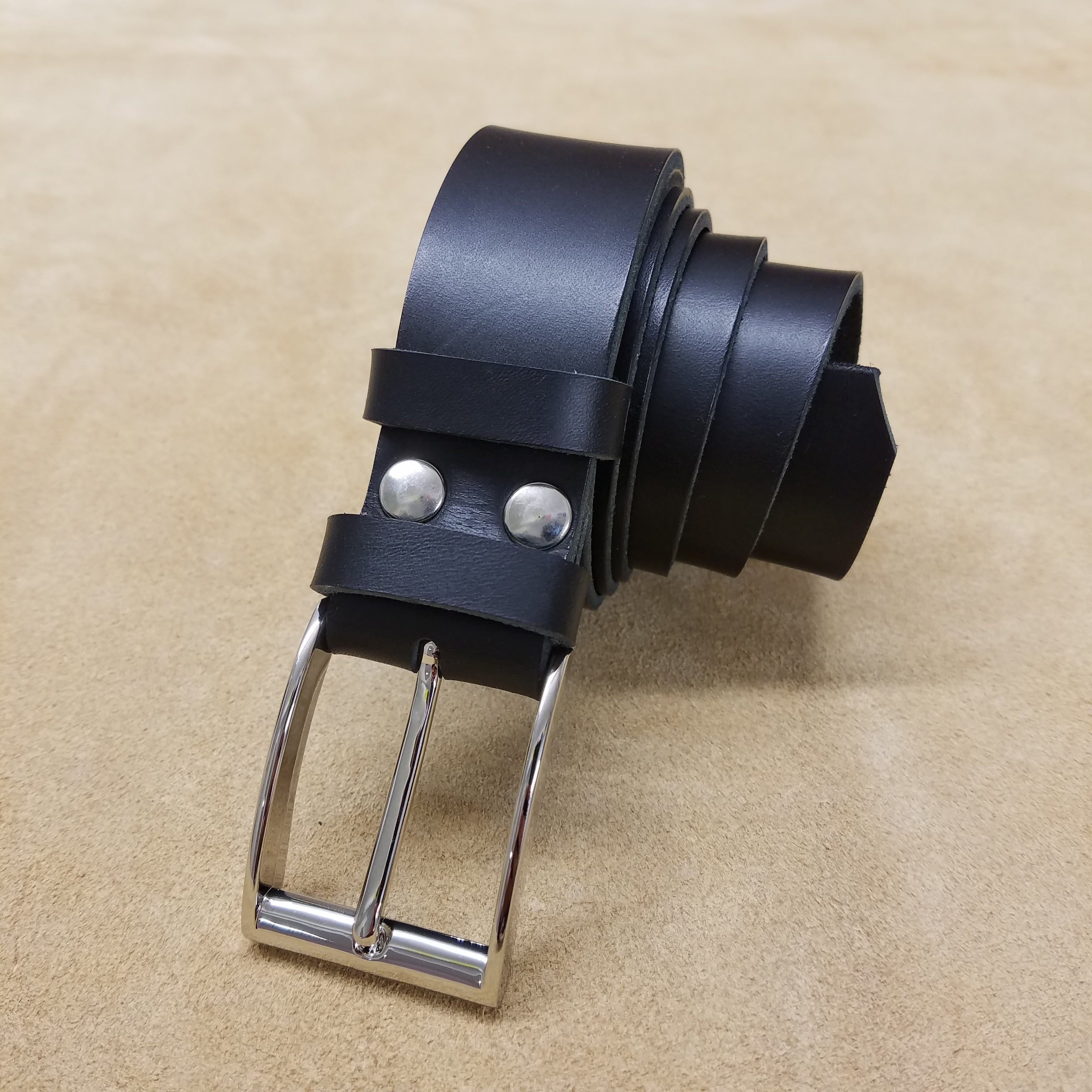 ceinture sur mesure cuir authentique fabrication artisanale famethic maroquinerie éthique française