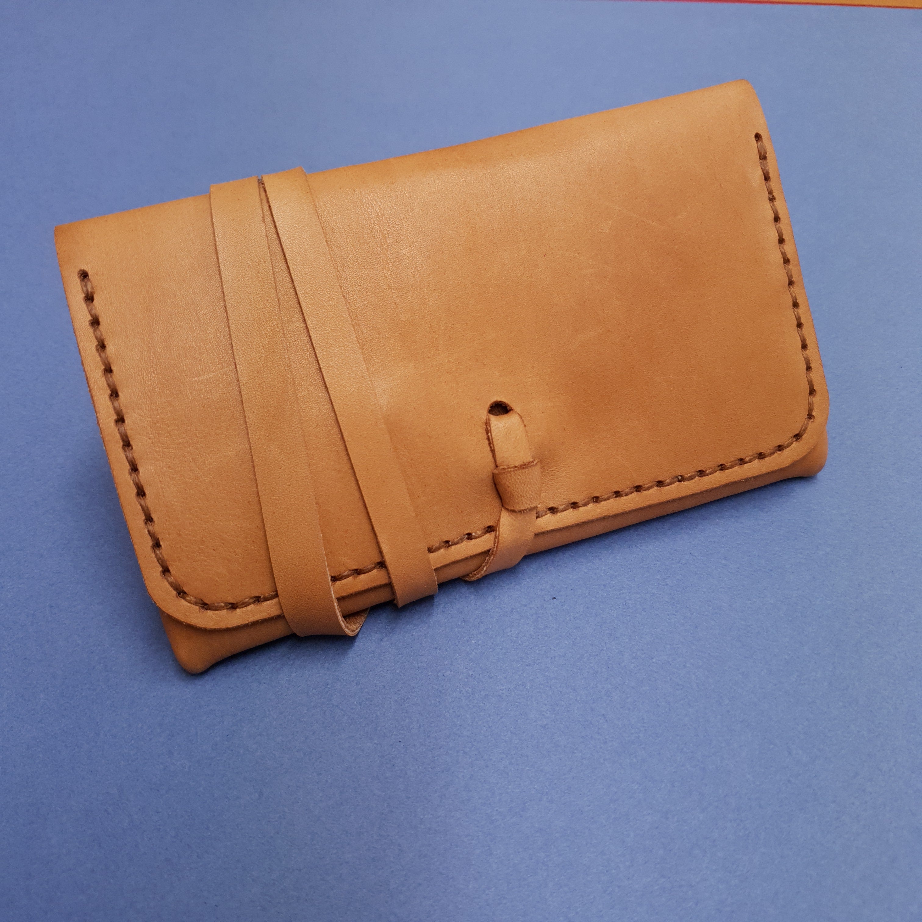 faméthic famethic cuir français maroquinerie éthique artisanale blague à tabac bruyère pochette