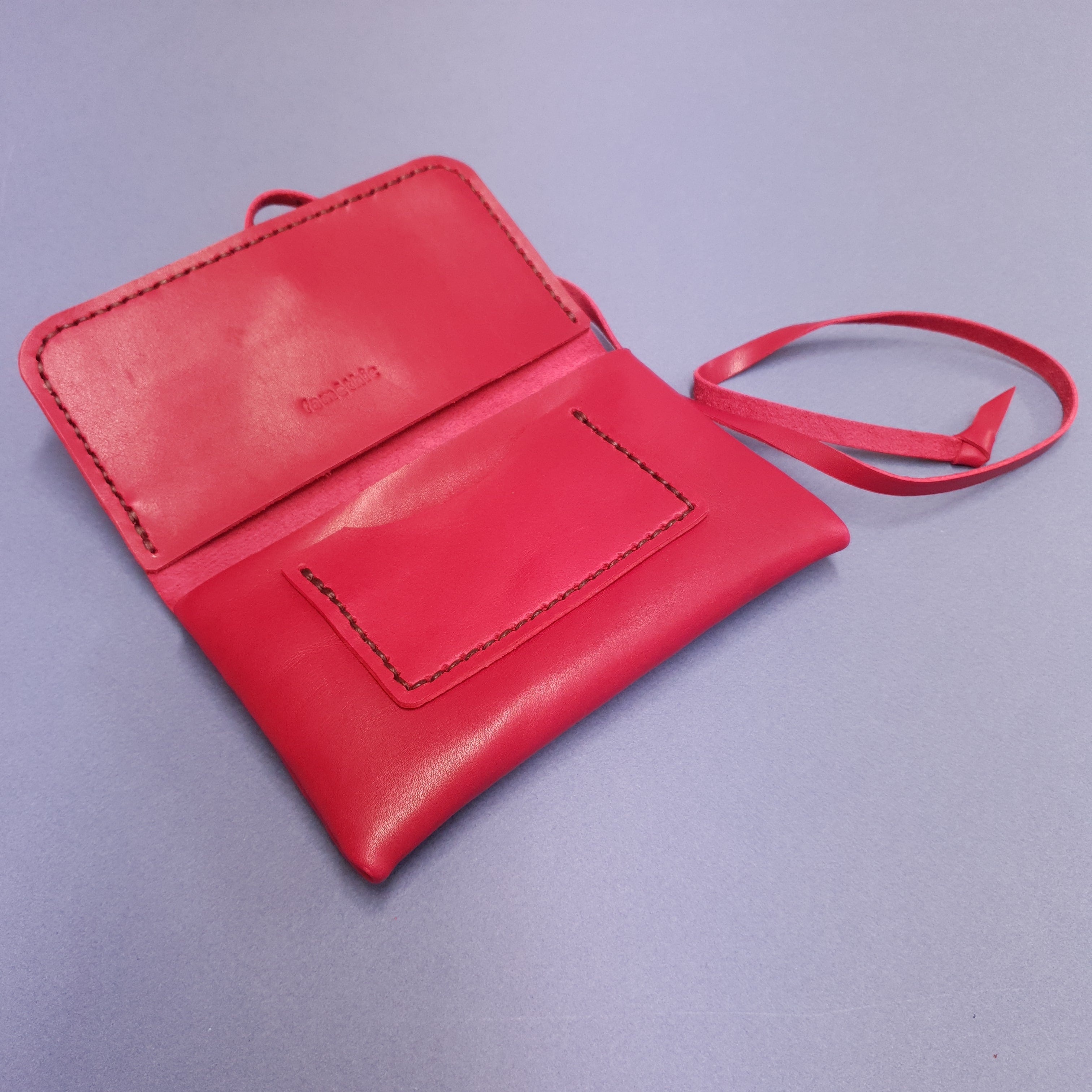 faméthic famethic cuir français maroquinerie éthique artisanale blague à tabac bruyère pochette