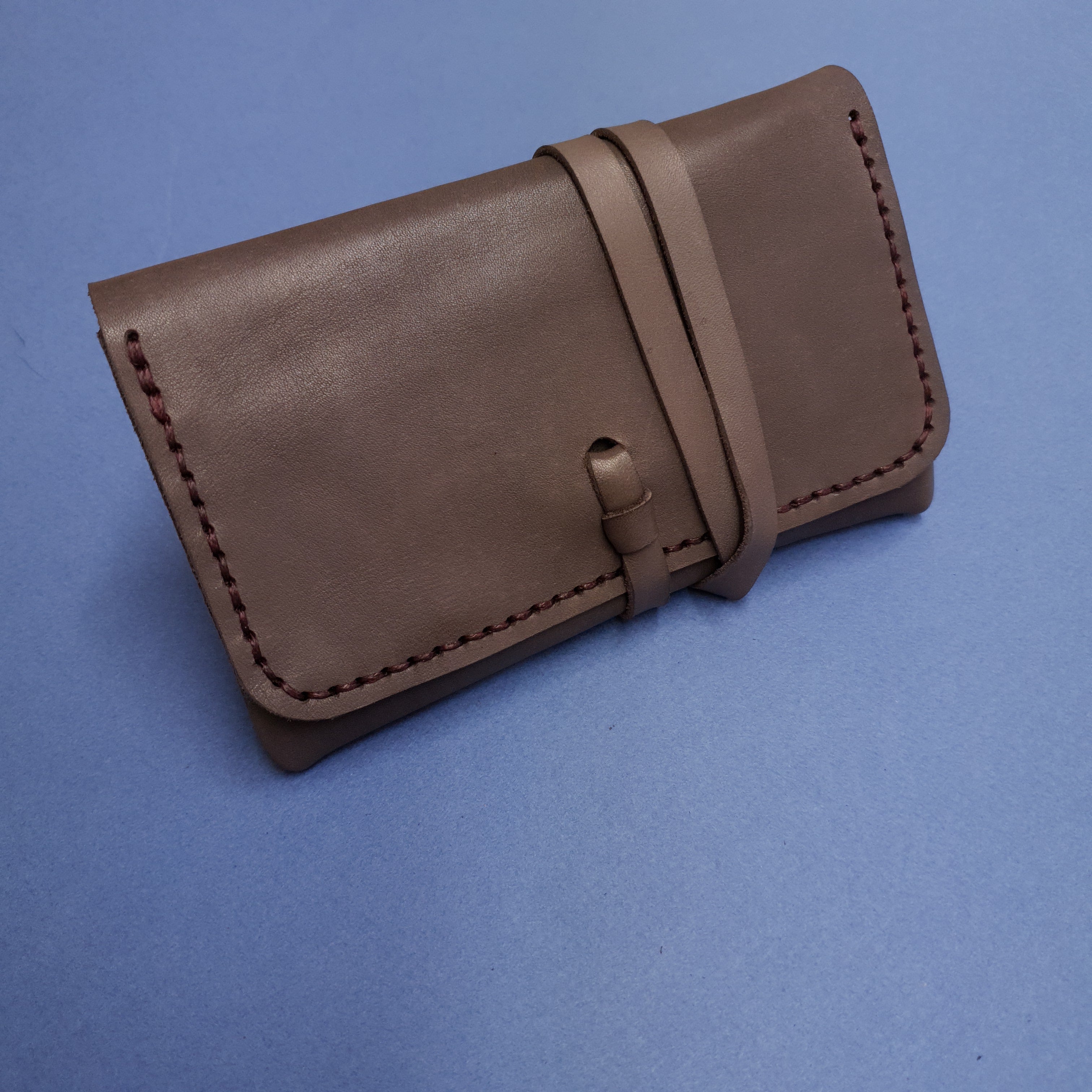 faméthic famethic cuir français maroquinerie éthique artisanale blague à tabac bruyère pochette