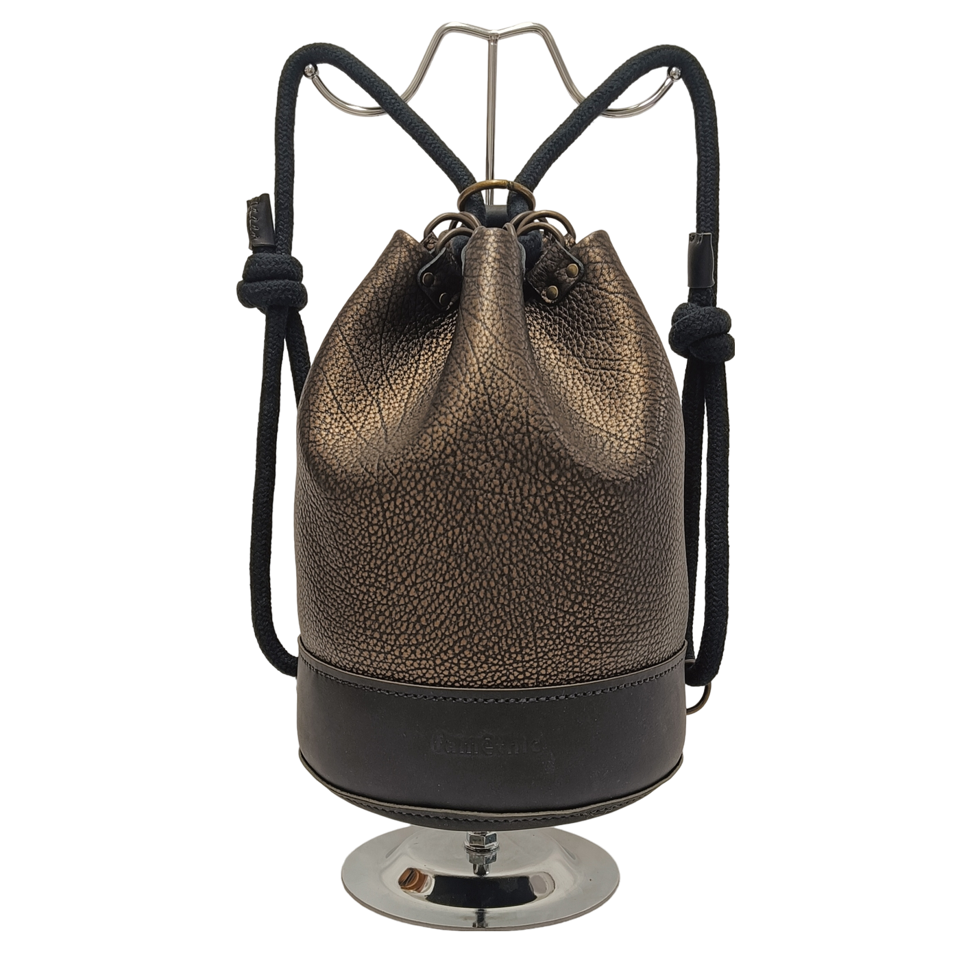 sac à dos marin noir bronze argenté camélée famethic maroquinerie cuir made in france fabrication française createur