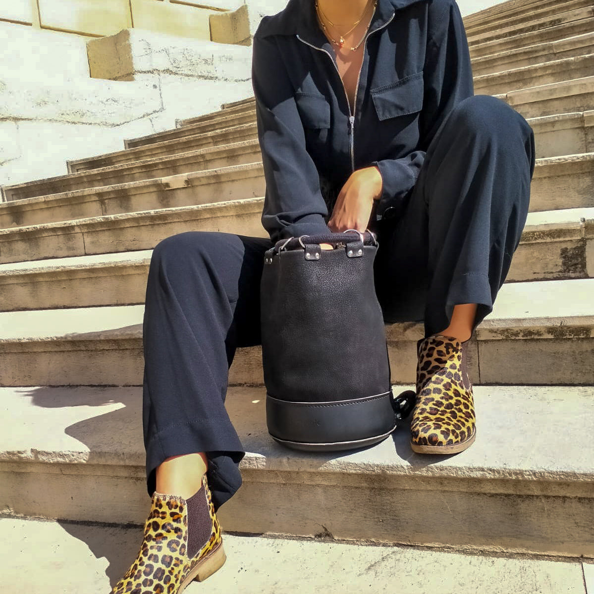 sac à dos sac seau cuir véritable original artisanal sacs bufflon tourillon faméthic famethic créateur marseille