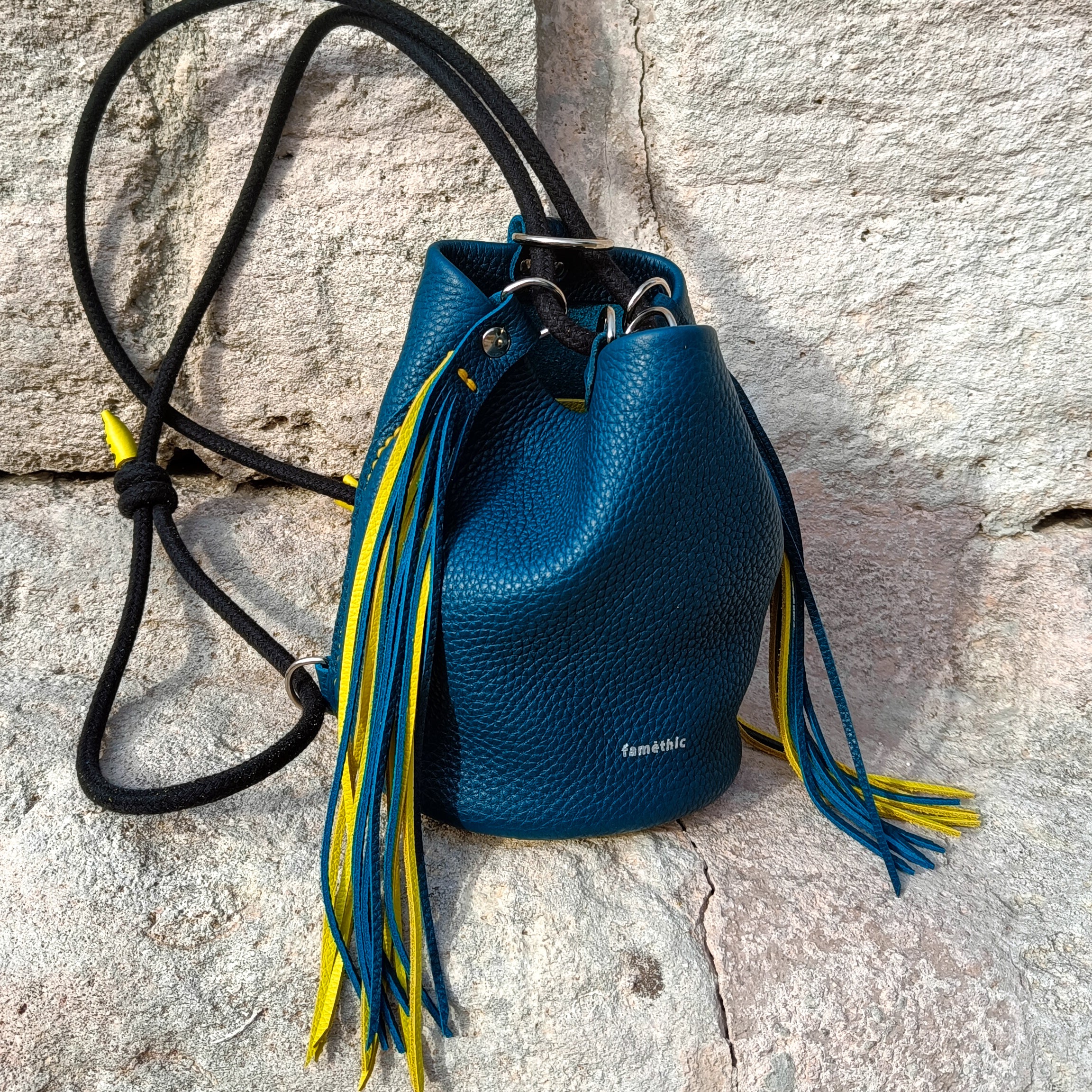 Mini Camélée Bleu Canard Collection Capsule Europe Maroquinerie Cuir Faméthic
