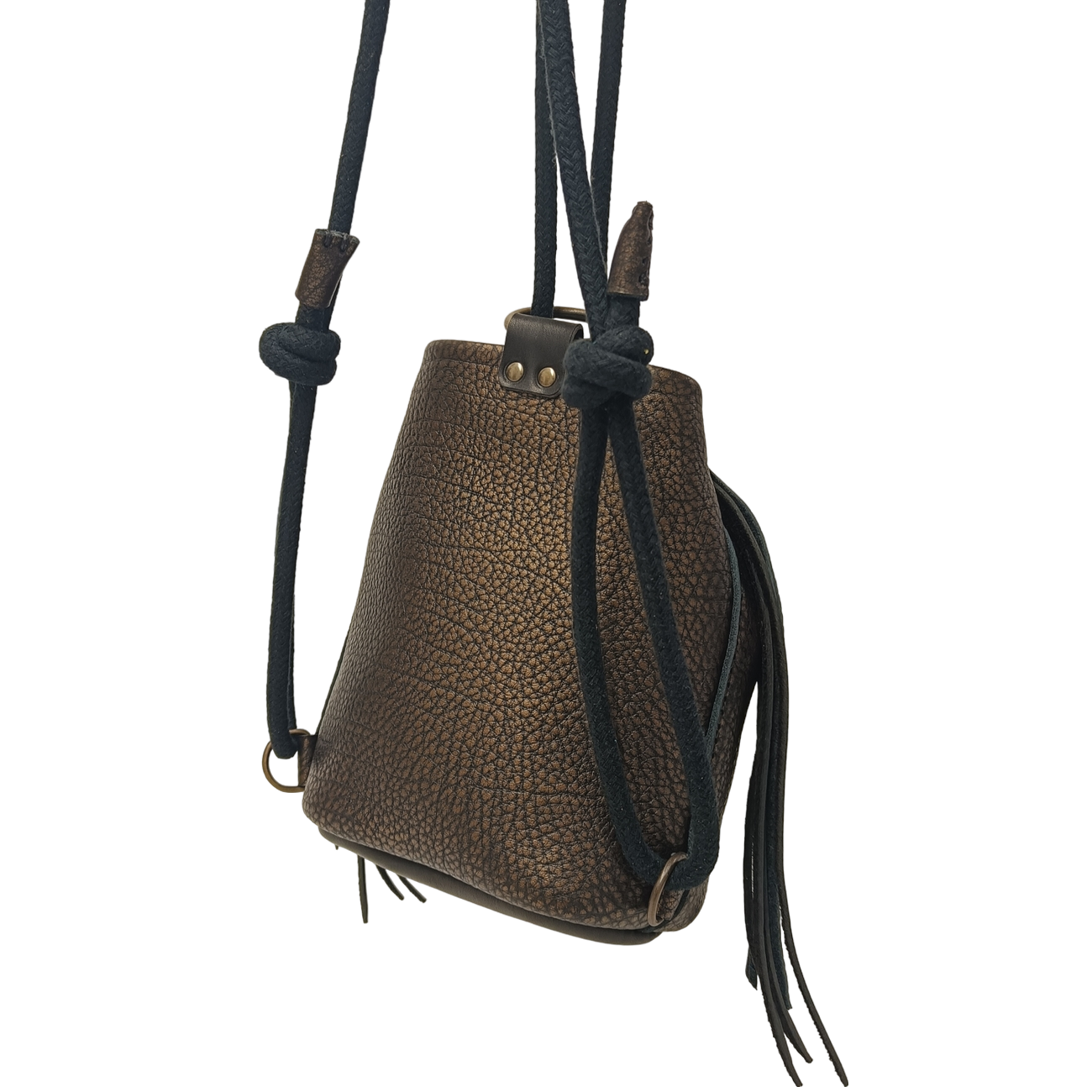 sac à dos bandoulière sac seau frange cuir français noir argenté bronze faméthic maroquinerie fabrication française made in france