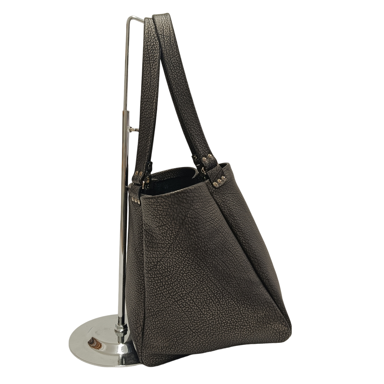 ophrys bronze noir argenté faméthic maroquinerie cuir français éthique mode durable cabas sac en cuir porté épaule