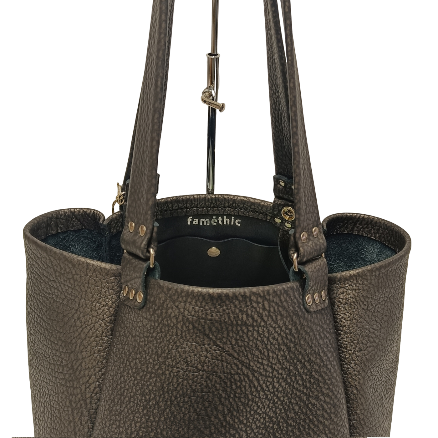 ophrys bronze noir argenté faméthic maroquinerie cuir français éthique mode durable cabas sac en cuir porté épaule