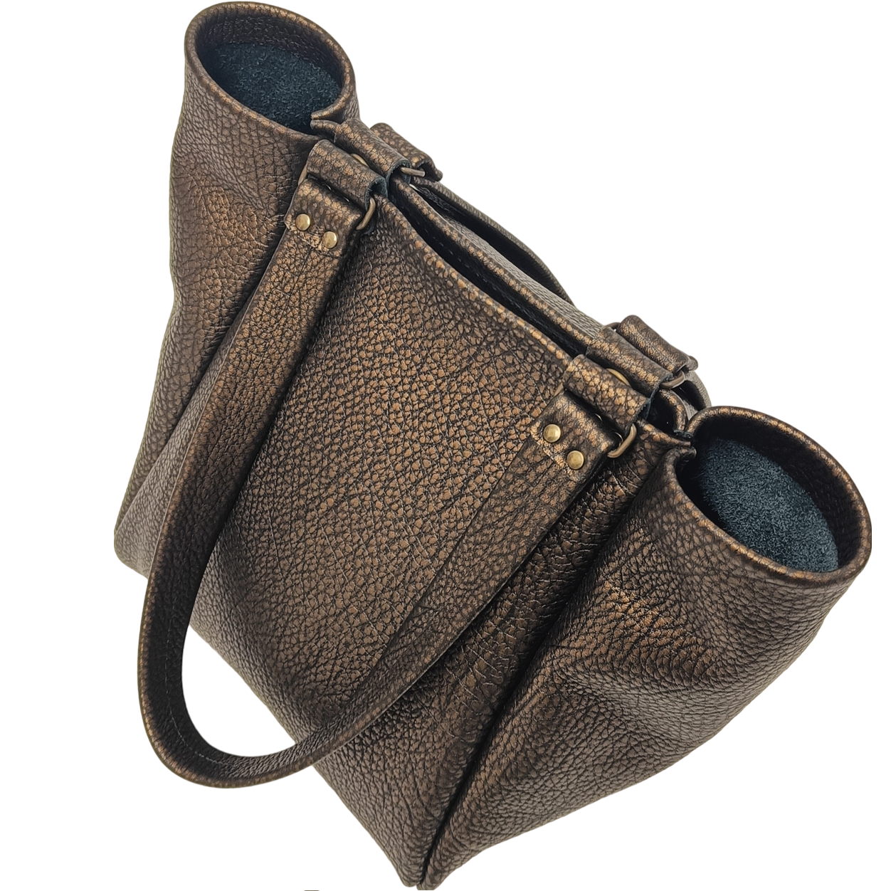 ophrys bronze noir argenté faméthic maroquinerie cuir français éthique mode durable cabas sac en cuir porté épaule