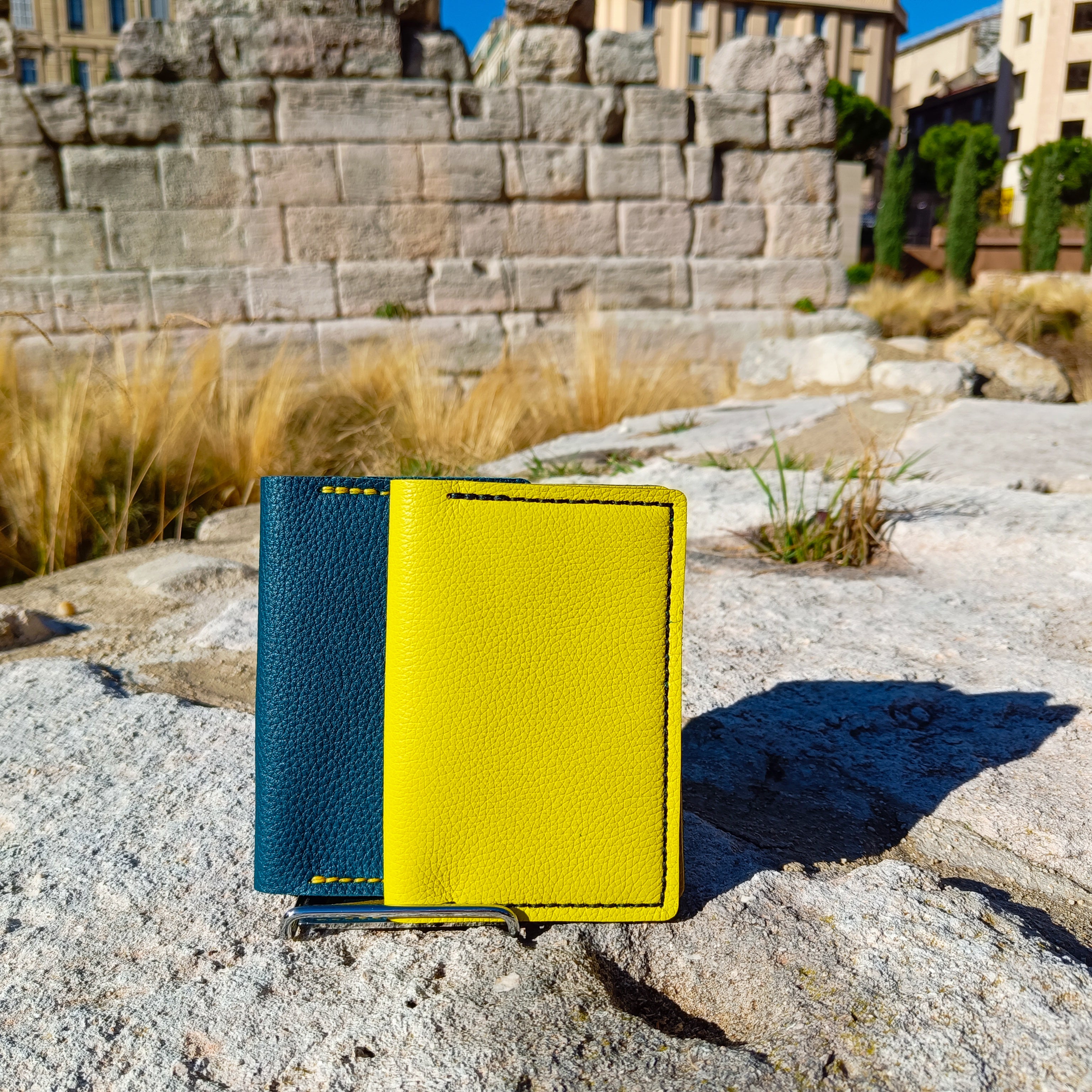 Protège Passeport Pourpier Jaune Collection Capsule Europe Maroquinerie Cuir Faméthic