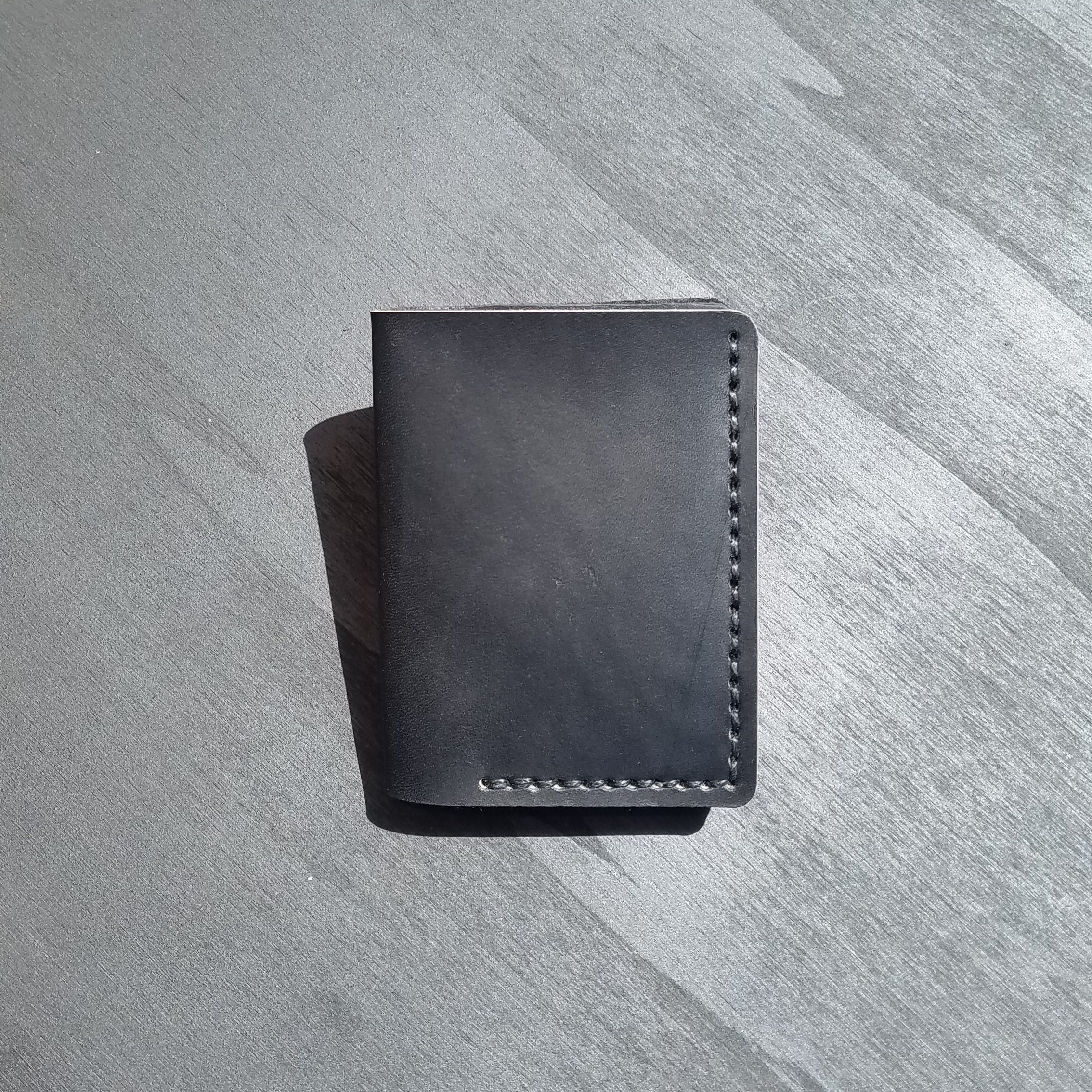 maroquinerie faméthic famethic porte-carte portefeuille éthique artisanal made in france artisan créateur cuir marseille responsable française