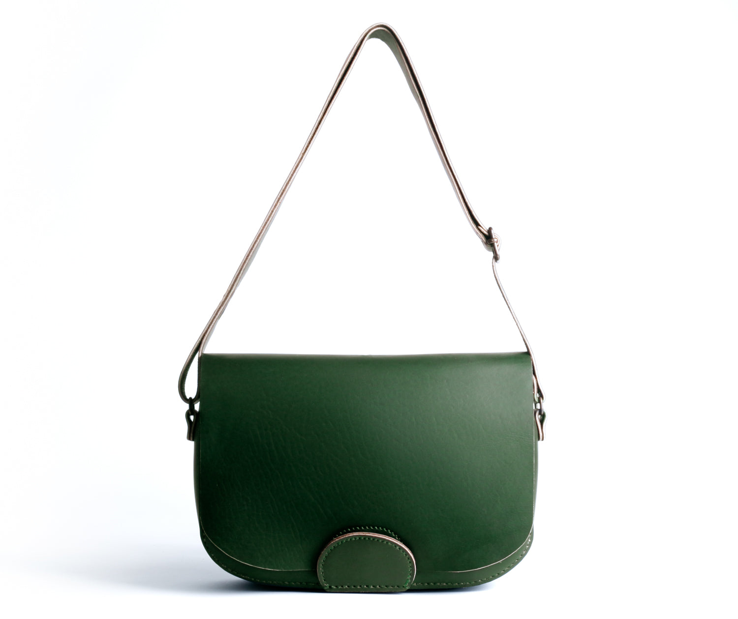 maroquinerie artisanal éthique famethic artisan maroquinier cuir atelier sac bandoulière gibecière