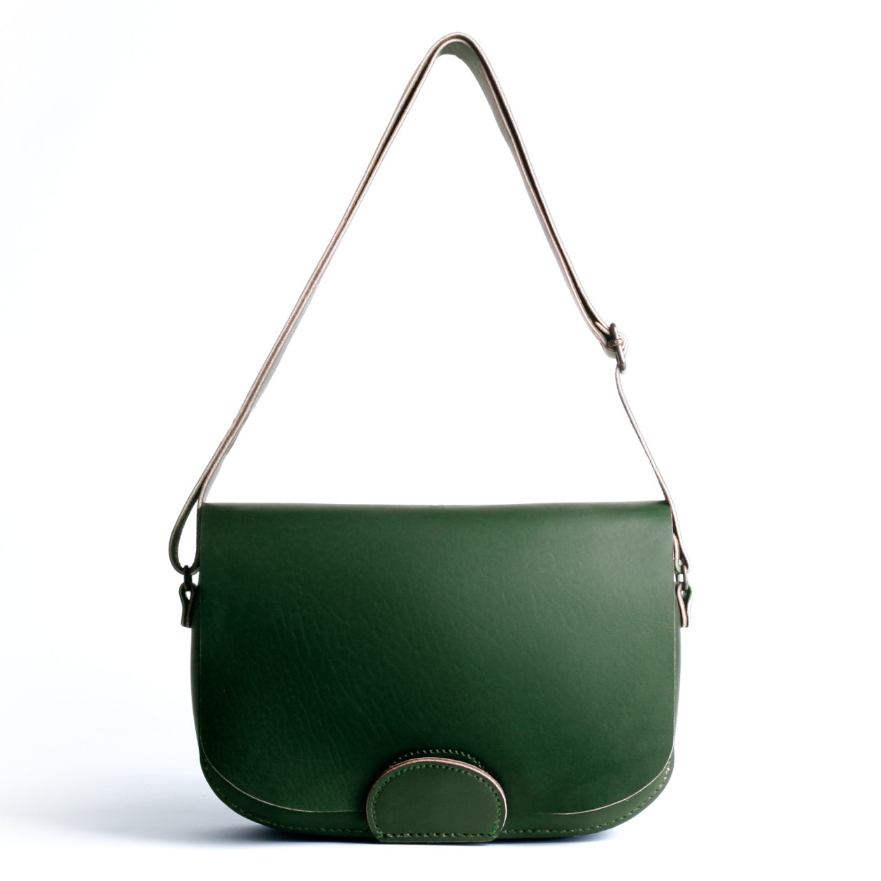 maroquinerie artisanal éthique famethic artisan maroquinier cuir atelier sac bandoulière gibecière