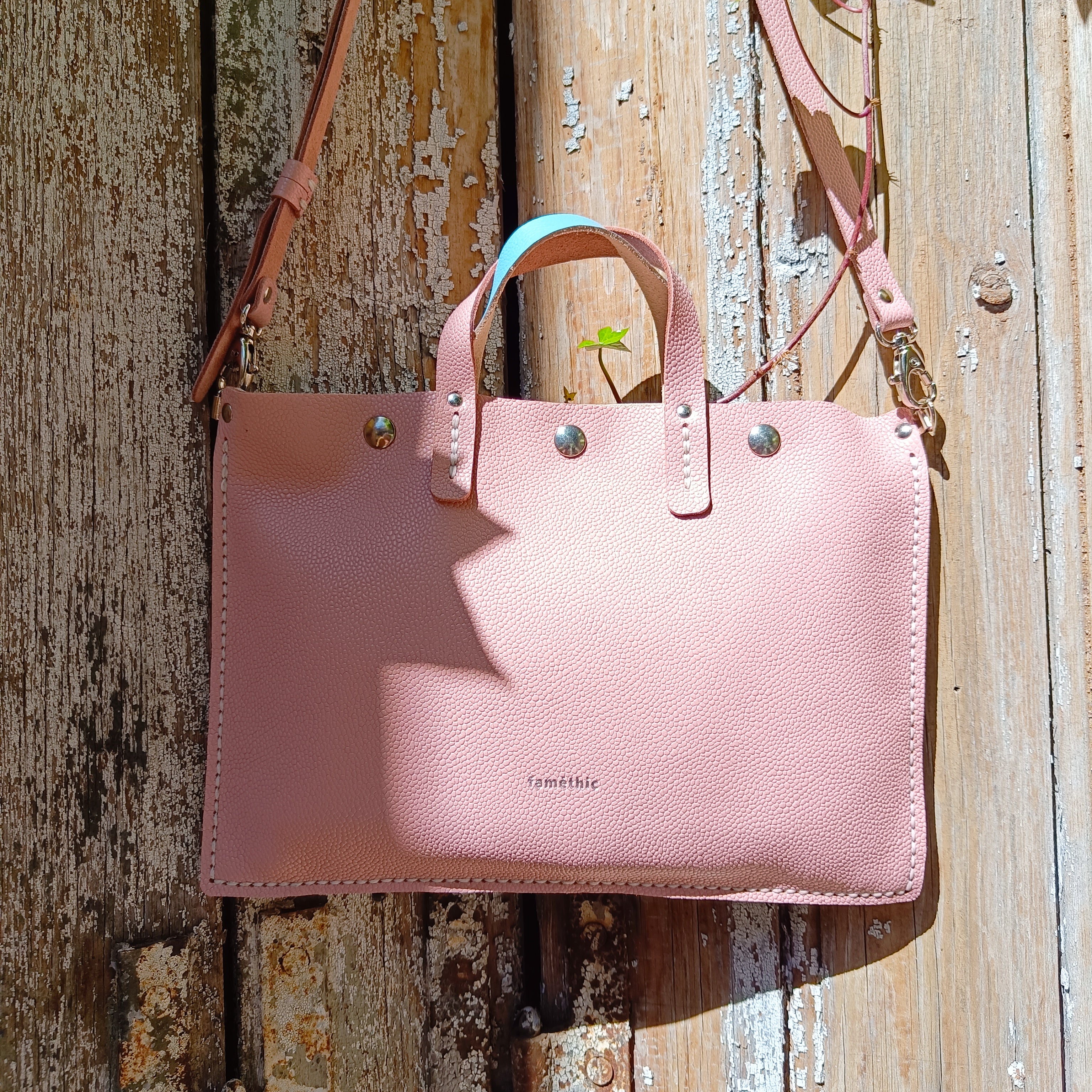 sac à main mini-alfa faméthic maroquinerie éthique responsable cuir français made in france blanc bleu lavande rose