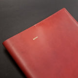 protège carnet cahier cuir sur mesure personnalisable cadeau note écriture dessin élastique maroquinerie artisanale faméthic français marseille inscription personnalisée