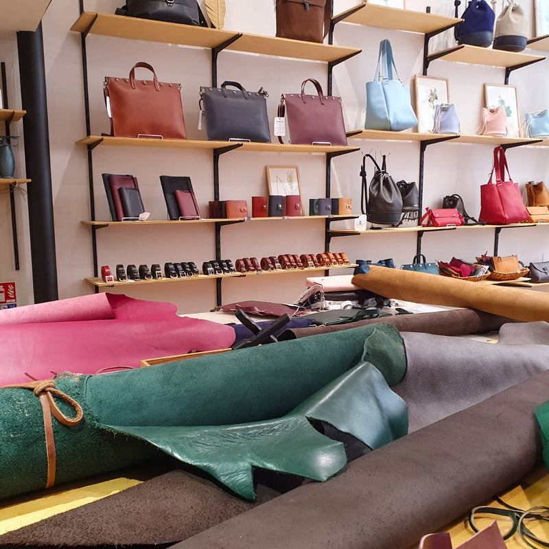 Sellier Maroquinier Artisan Maroquinier Vente En Ligne Initiez