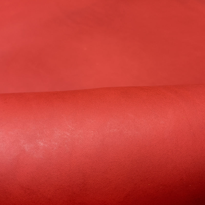 maroquinerie artisanal éthique famethic artisan maroquinier cuir atelier sac besace fabrication français france marseille grand sac cuir rouge bordeaux