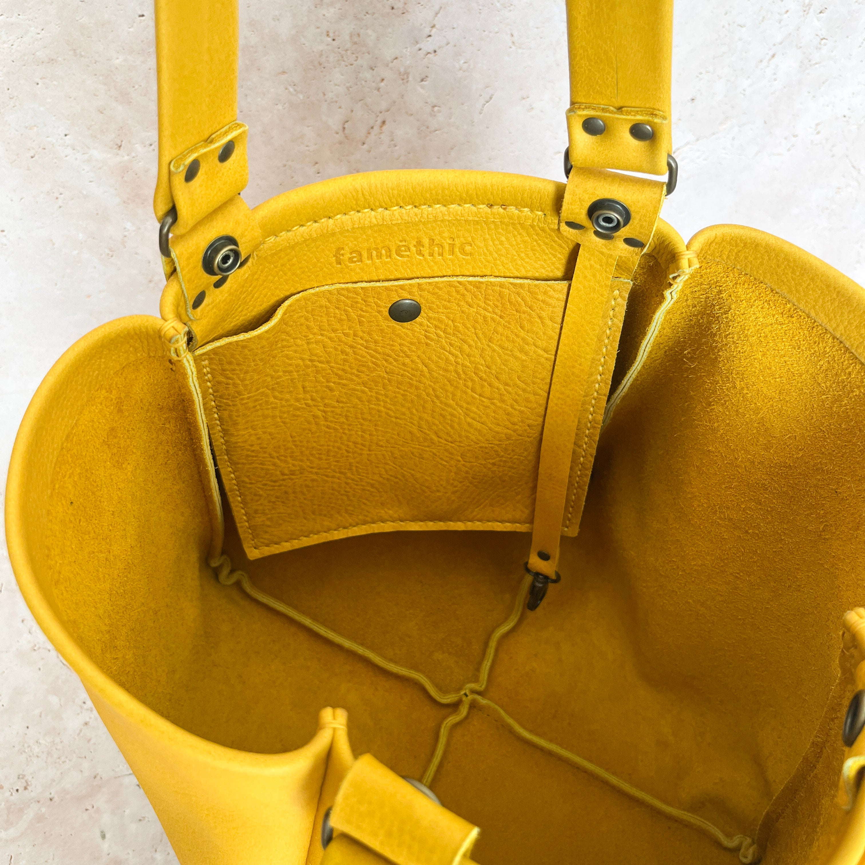 Le Ophrys | Taurillon nubuck jaune