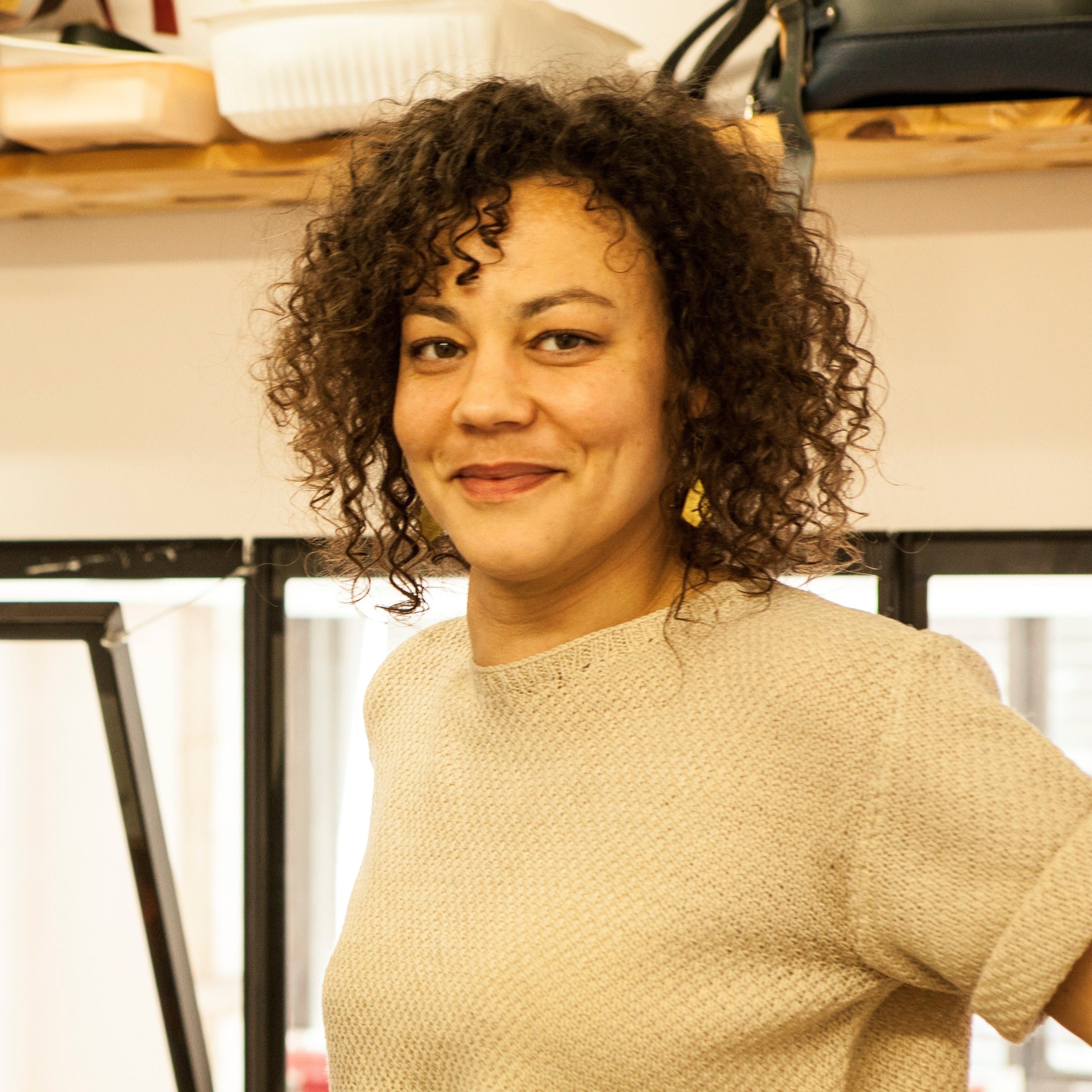 portait Valérie trouslard fondatrice maroquinière maitre artisan d'art faméthic