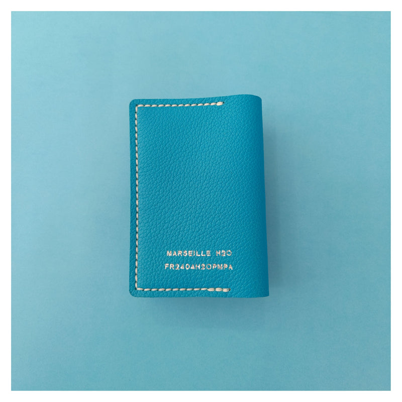 petite pochette zipée en cuir turquoise collection Marseille H2O faméthic maroquinerie