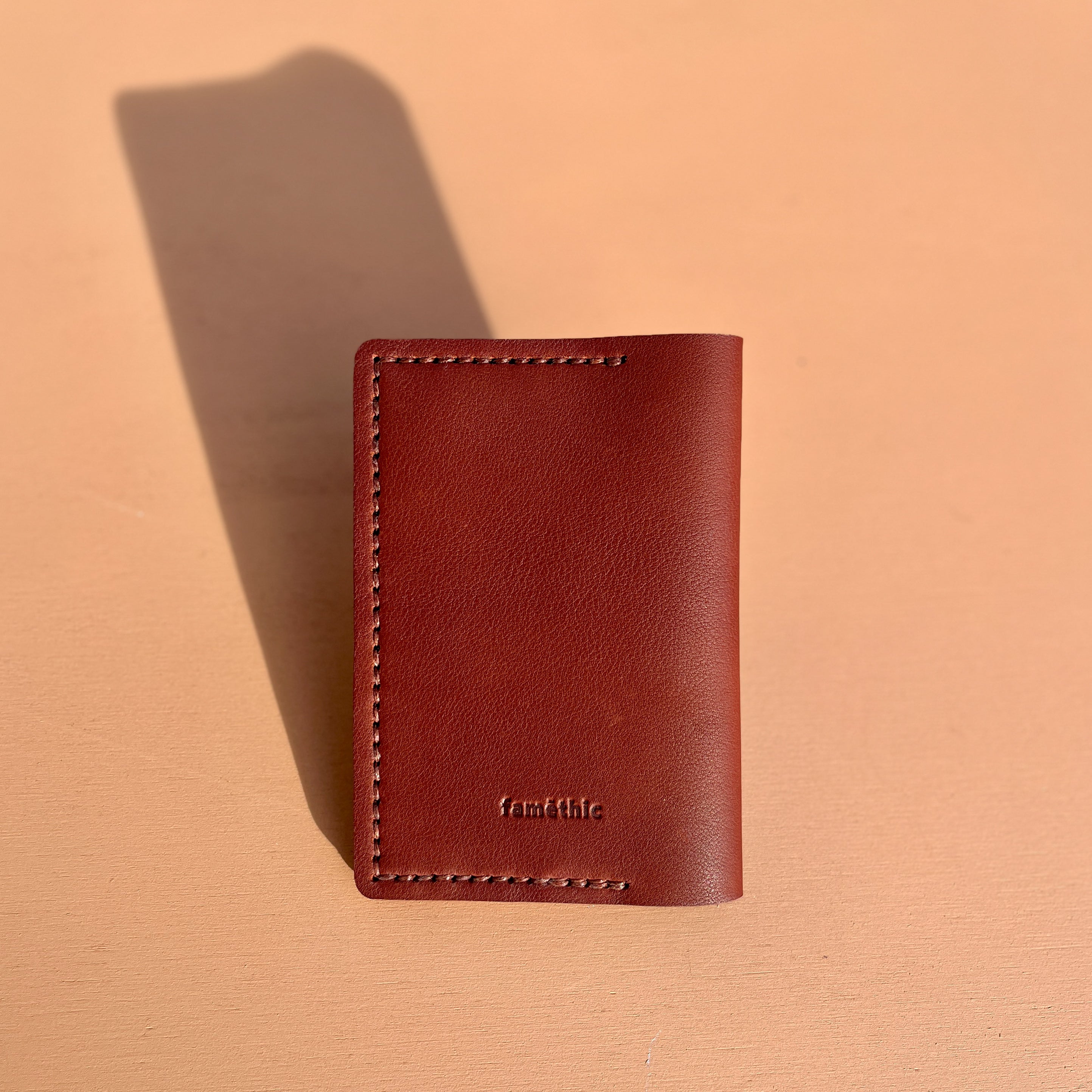 protège passeport en cuir qualité française porte carte en cuir française de luxe faméthic