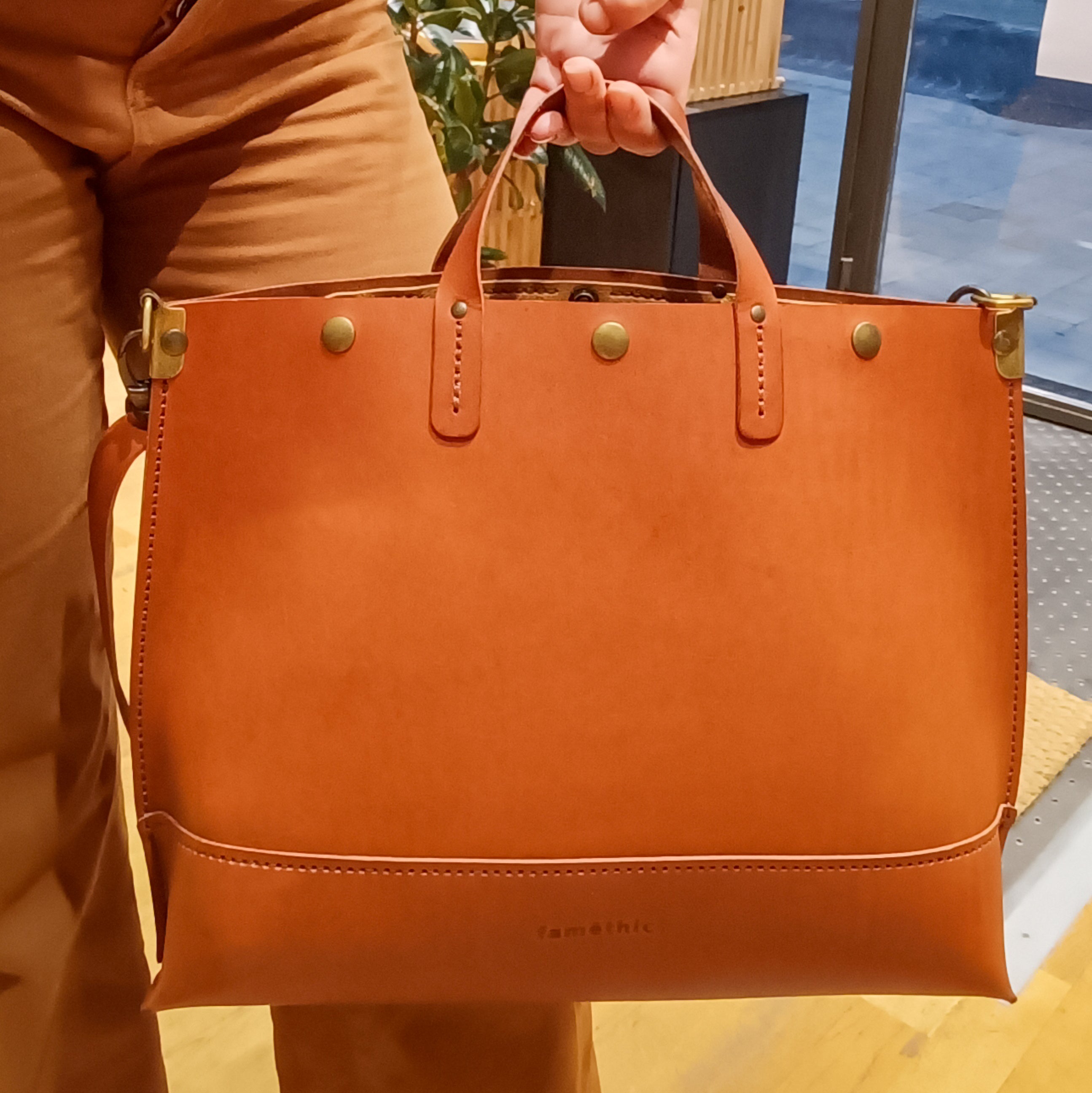 sac de travail en cuir made in france cartable en cuir sac week-end en cuir maroquinerie faméthic cognac