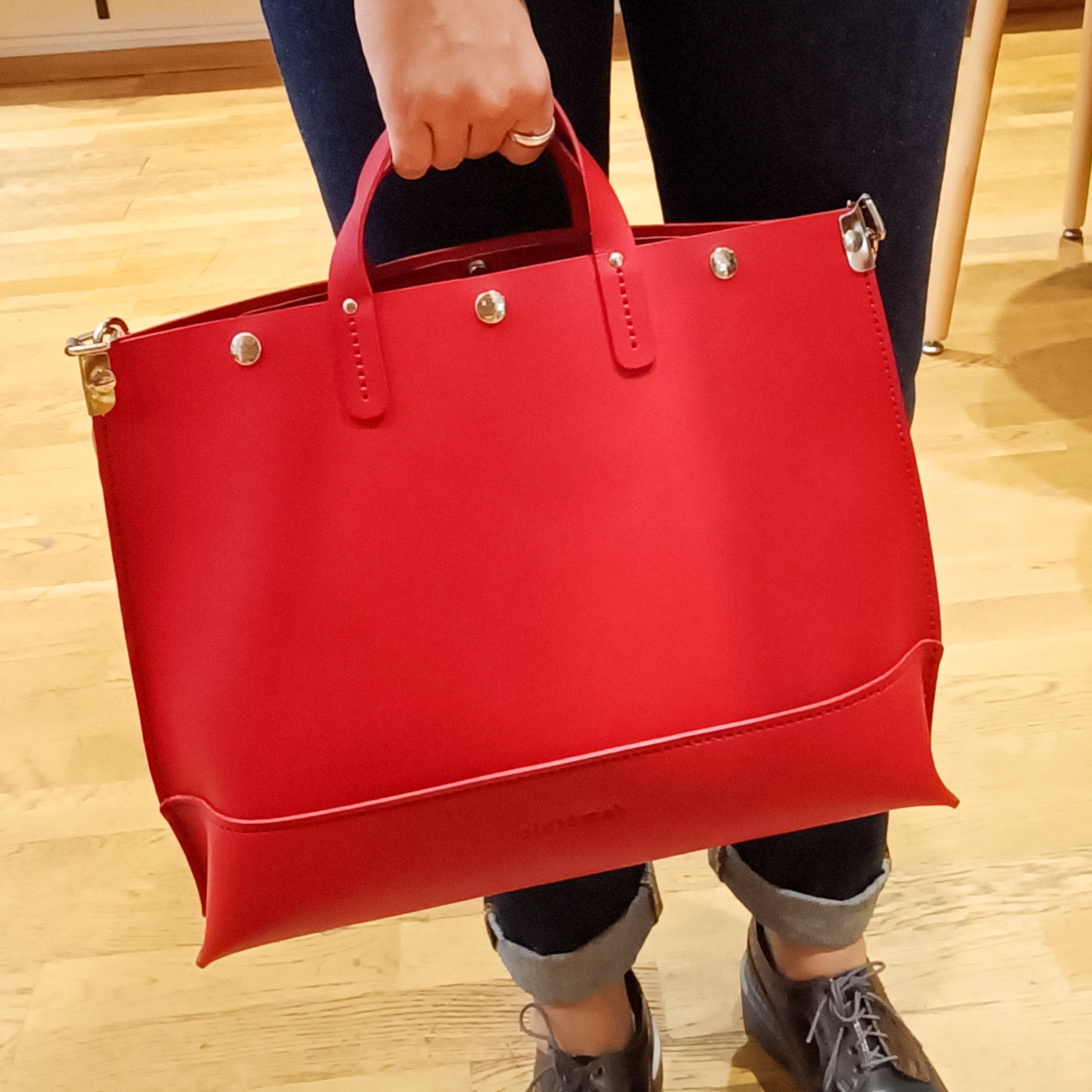 sac de travail en cuir made in france cartable en cuir sac week-end en cuir maroquinerie faméthic rouge