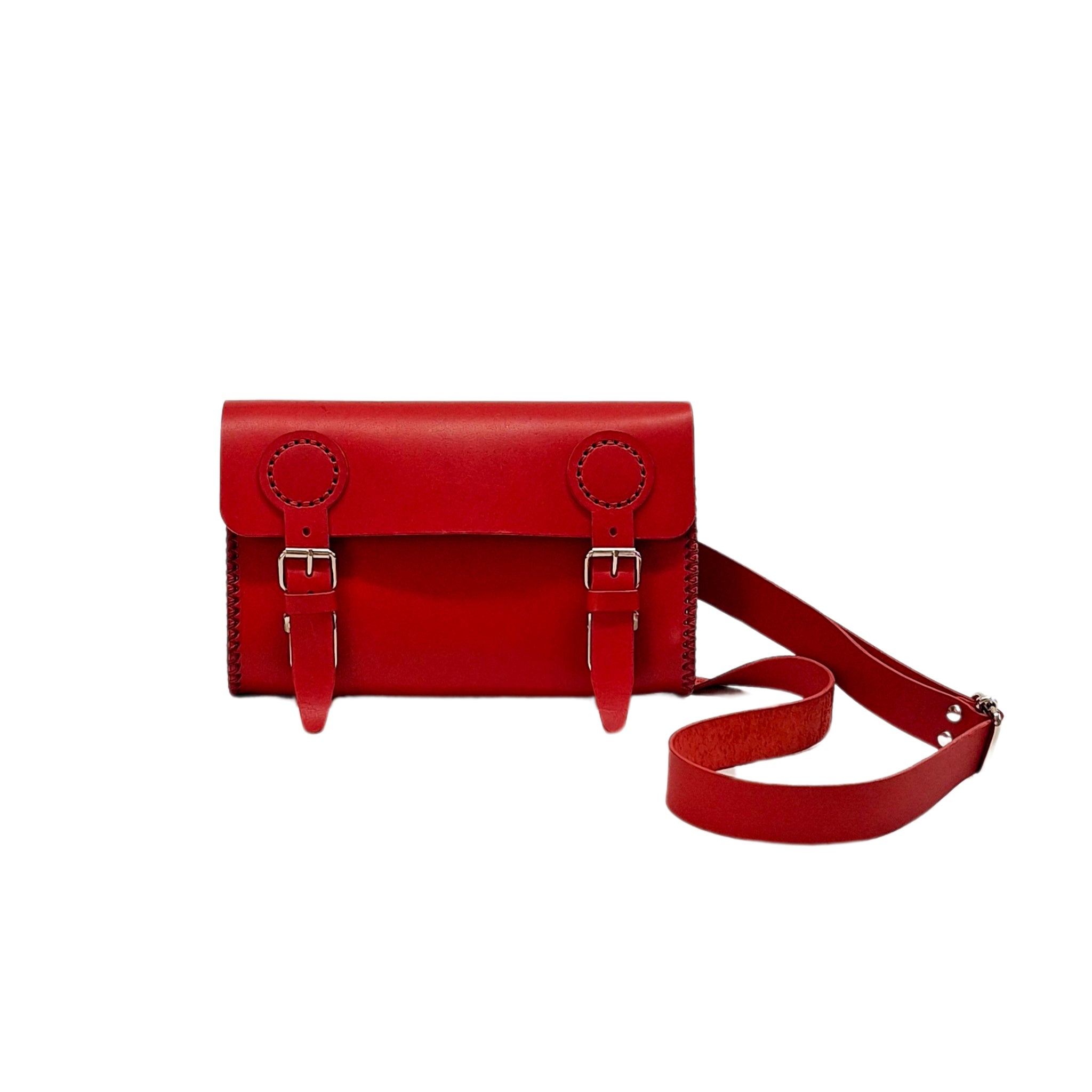 maroquinerie sac en cuir banane bandoulière sacoche cartable artisanal française cuir végétal faméthic passiflore rouge bordeaux