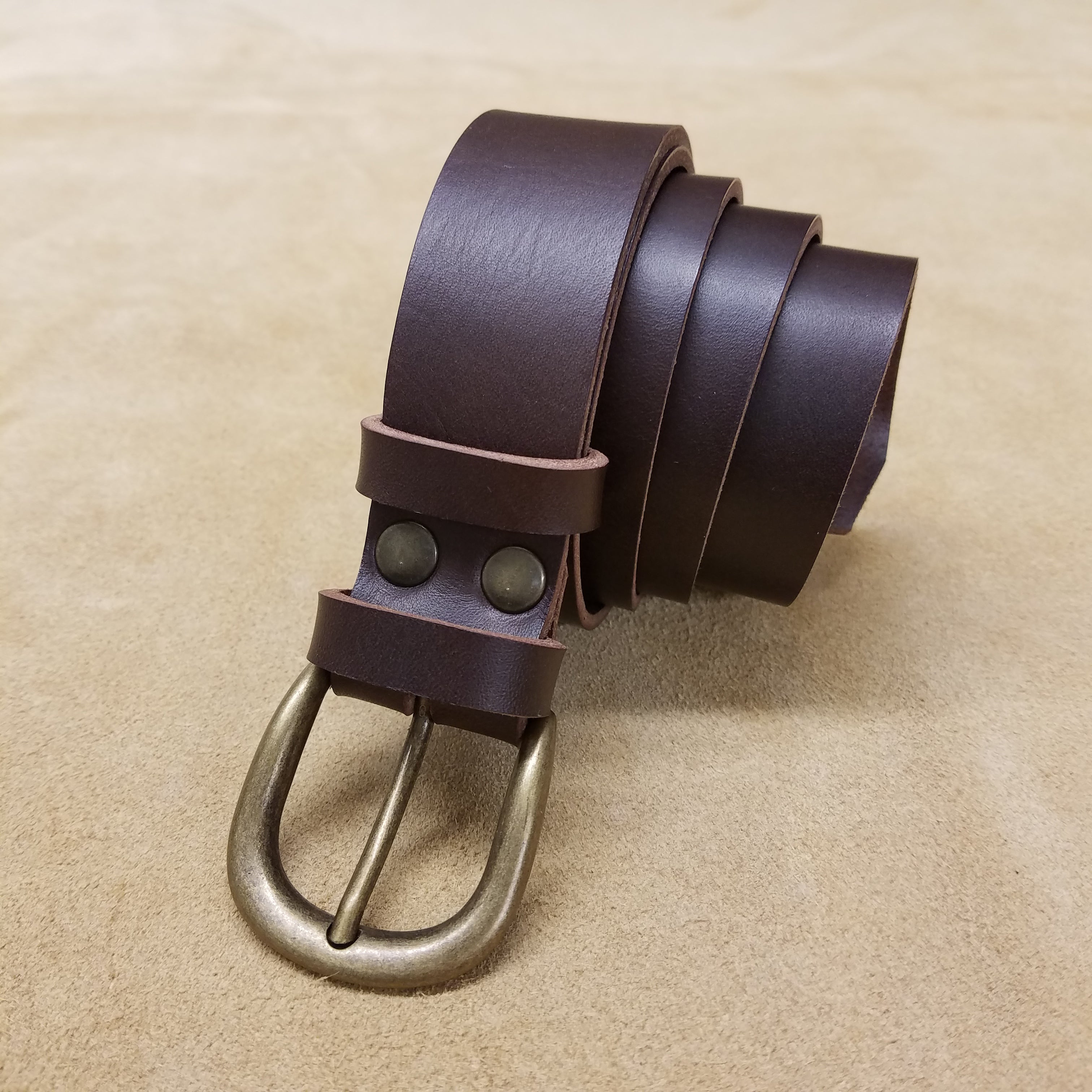 ceinture sur mesure cuir authentique fabrication artisanale famethic maroquinerie éthique française 