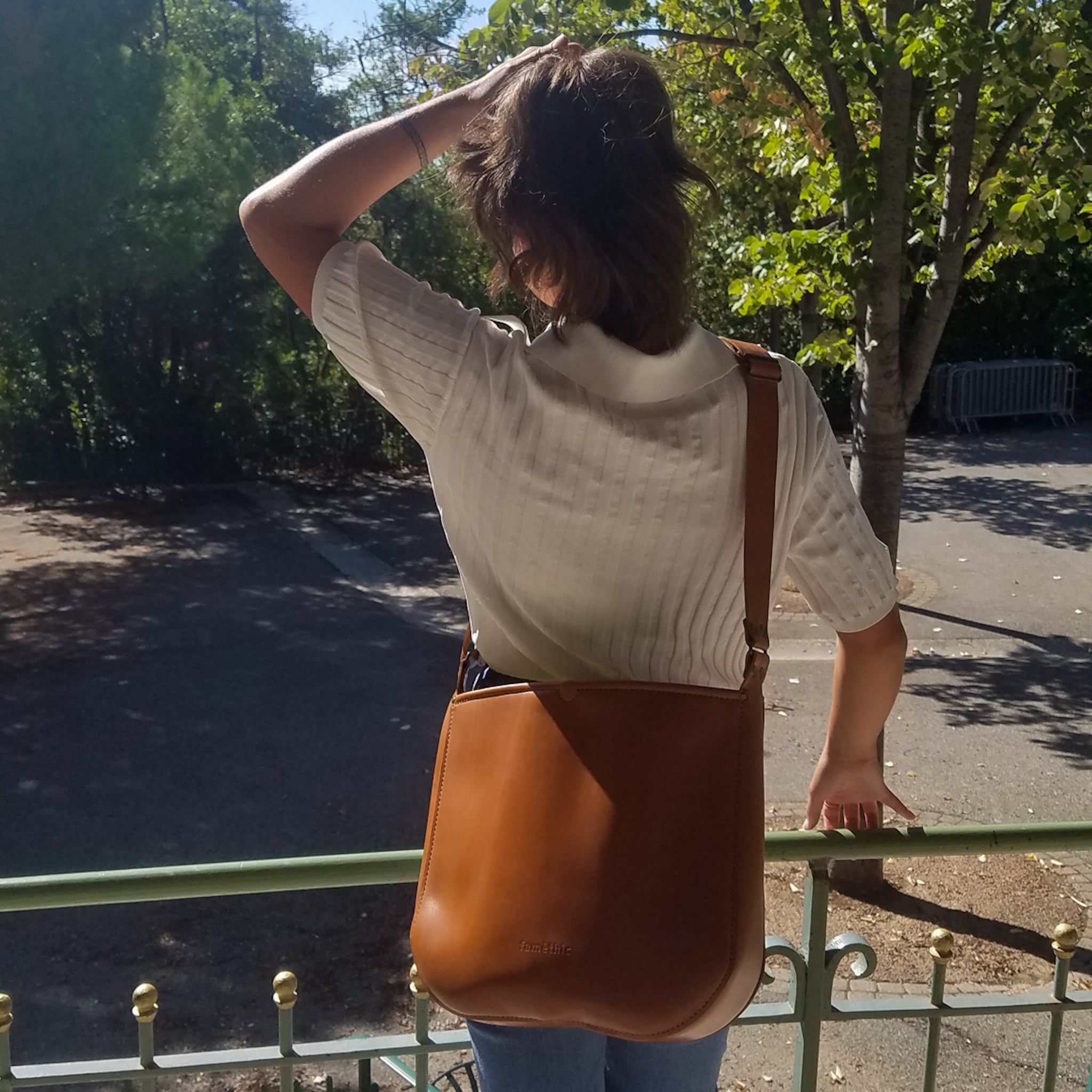 maroquinerie artisanal éthique famethic artisan maroquinier cuir atelier sac besace fabrication français france marseille grand sac cuir