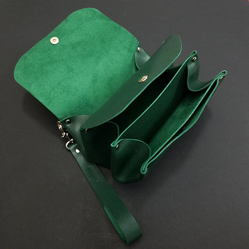 pochette cuir originale femme famethic portefeuille mini-sac maroquinerie responsable créateur français veau vert grainé