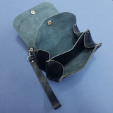pochette cuir originale femme famethic portefeuille mini-sac maroquinerie responsable créateur français veau bleu marine