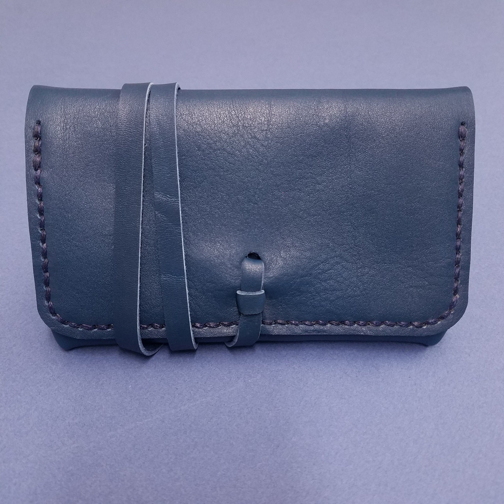 faméthic famethic cuir français maroquinerie éthique artisanale blague à tabac bruyère pochette