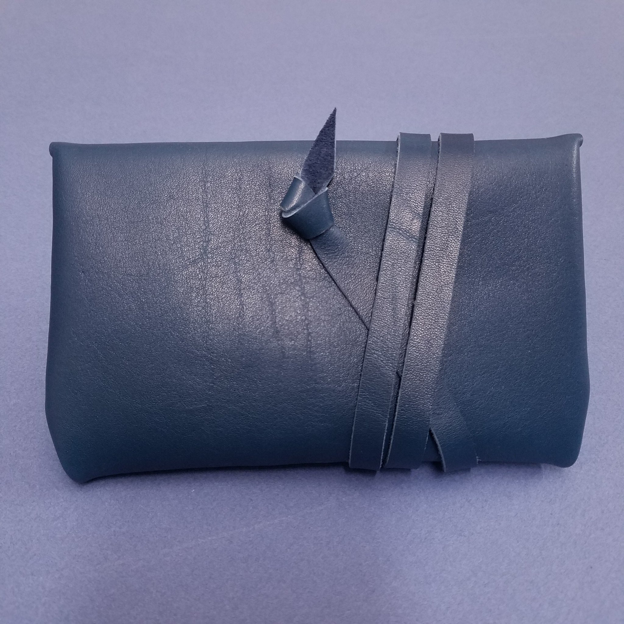 faméthic famethic cuir français maroquinerie éthique artisanale blague à tabac bruyère pochette