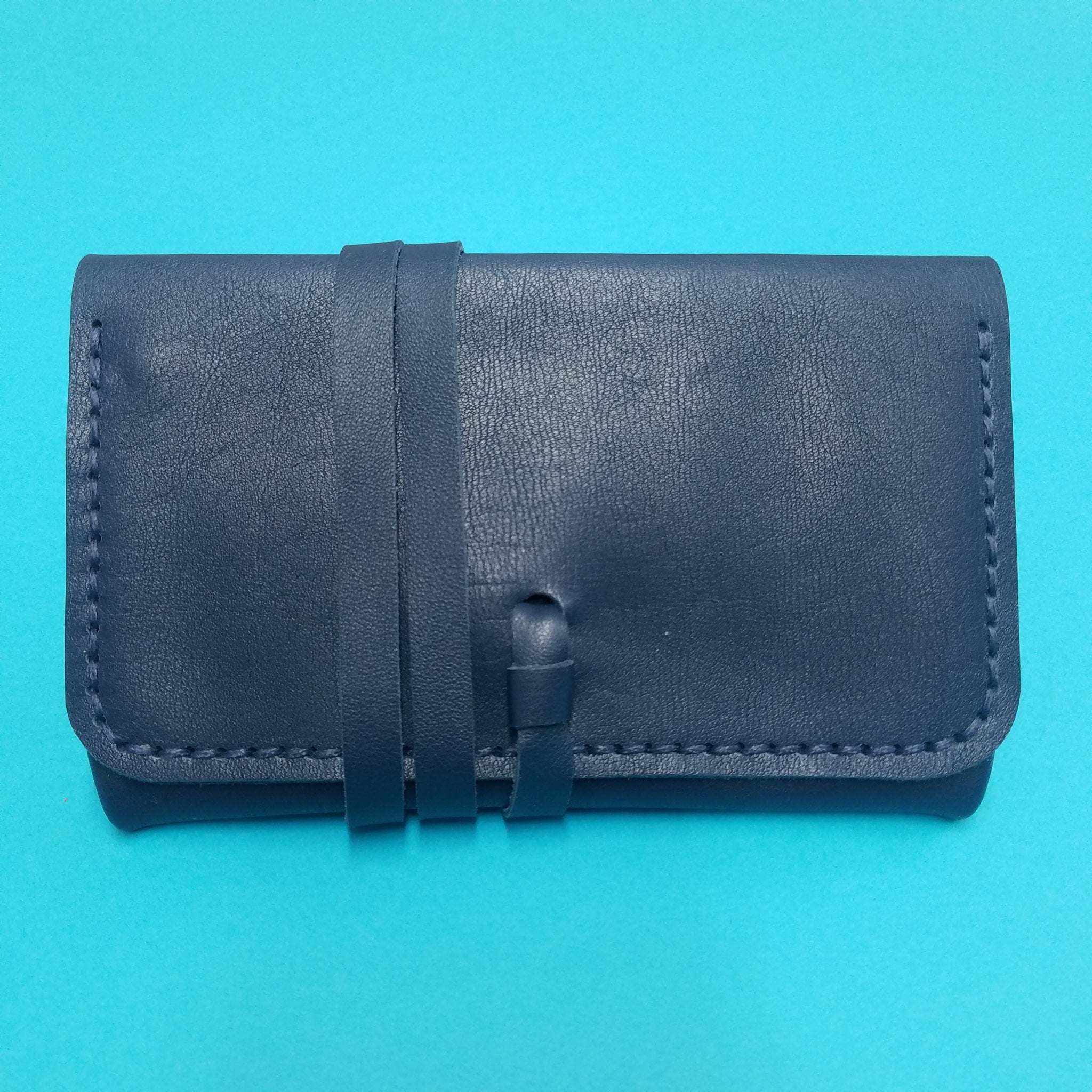 faméthic famethic cuir français maroquinerie éthique artisanale blague à tabac bruyère pochette