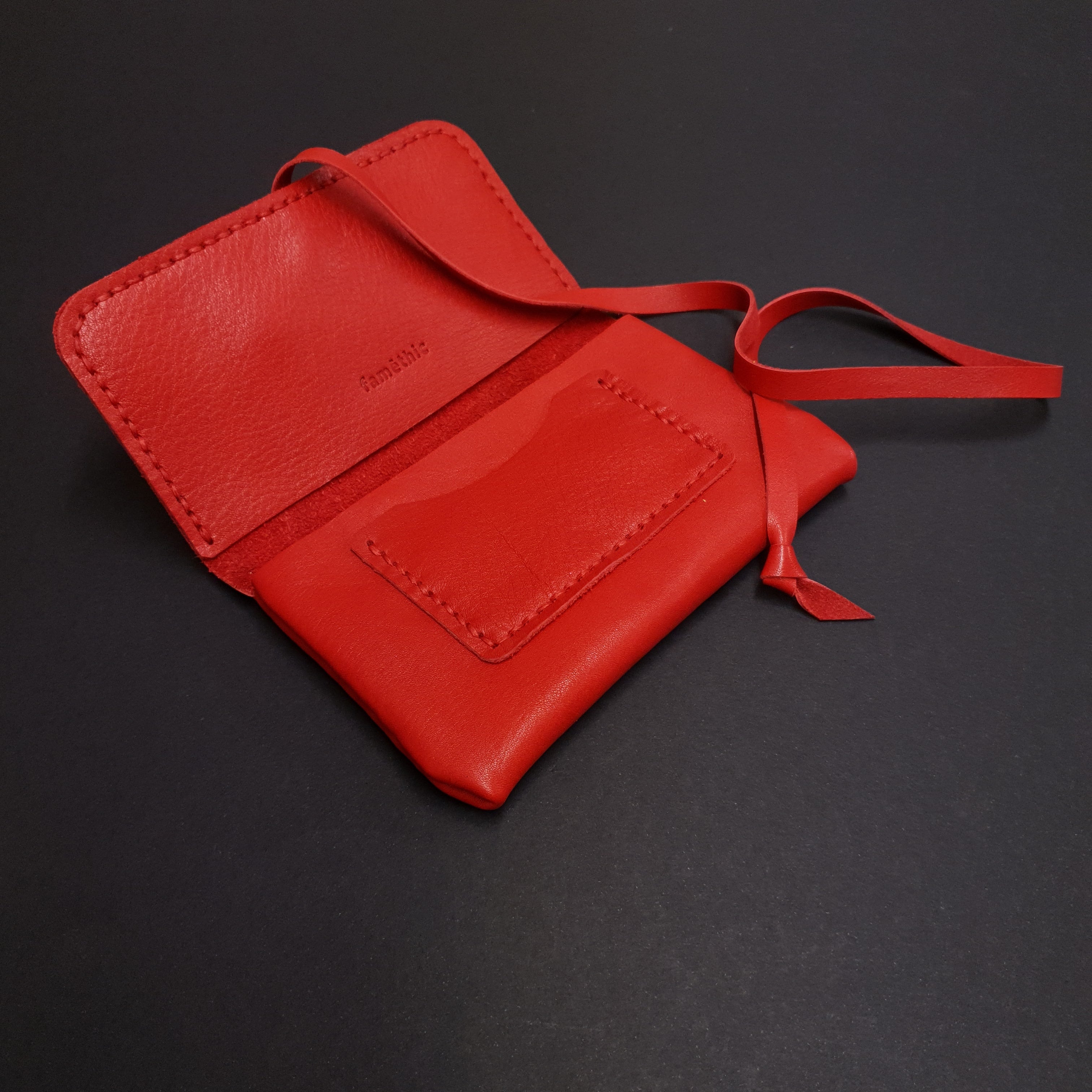 faméthic famethic cuir français maroquinerie éthique artisanale blague à tabac bruyère pochette