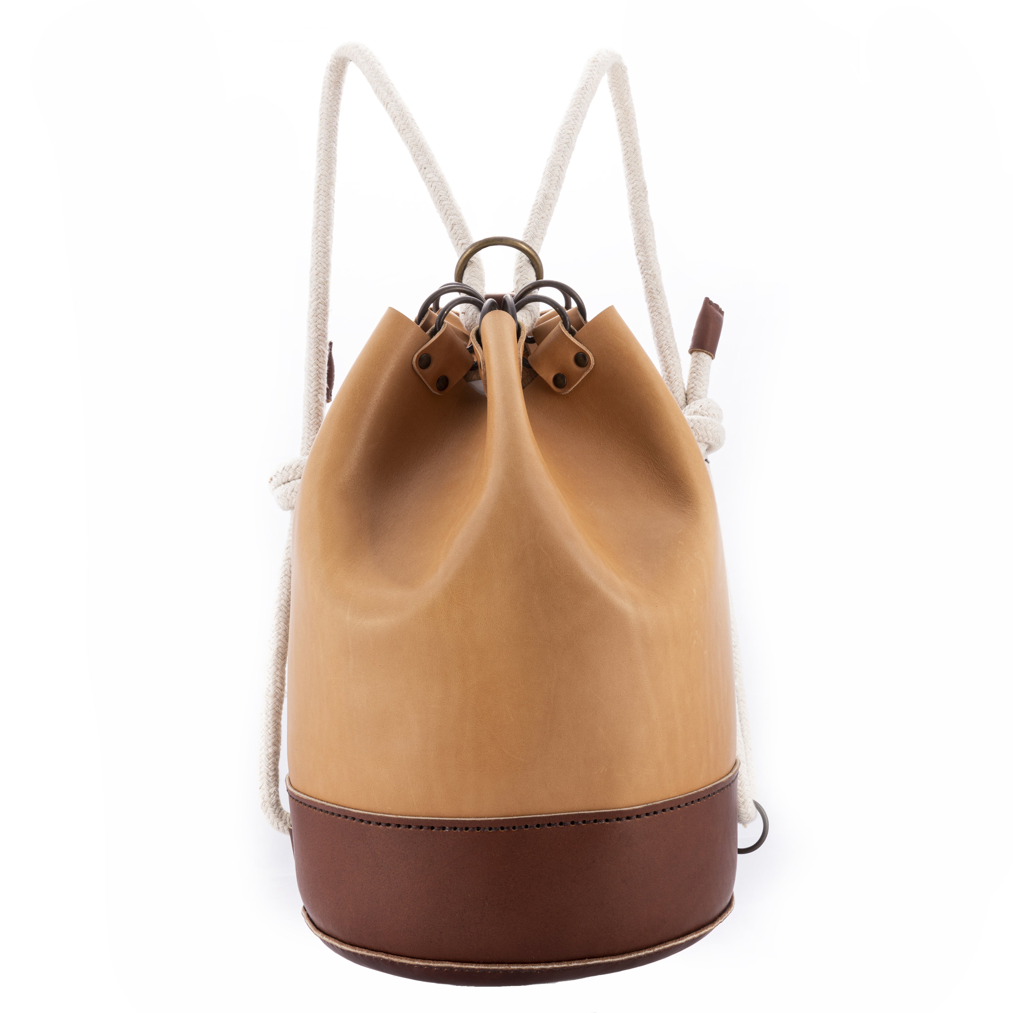 sac à dos sac seau cuir véritable original artisanal sacs bufflon tourillon faméthic famethic créateur marseille