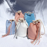mini-camélée sac seau maroquinerie éthique responsable cuir sac à main frange collection optimiste faméthic marseille rose blanc bleu lavande