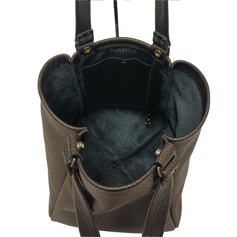 ophrys bronze noir argenté faméthic maroquinerie cuir français éthique mode durable cabas sac en cuir porté épaule