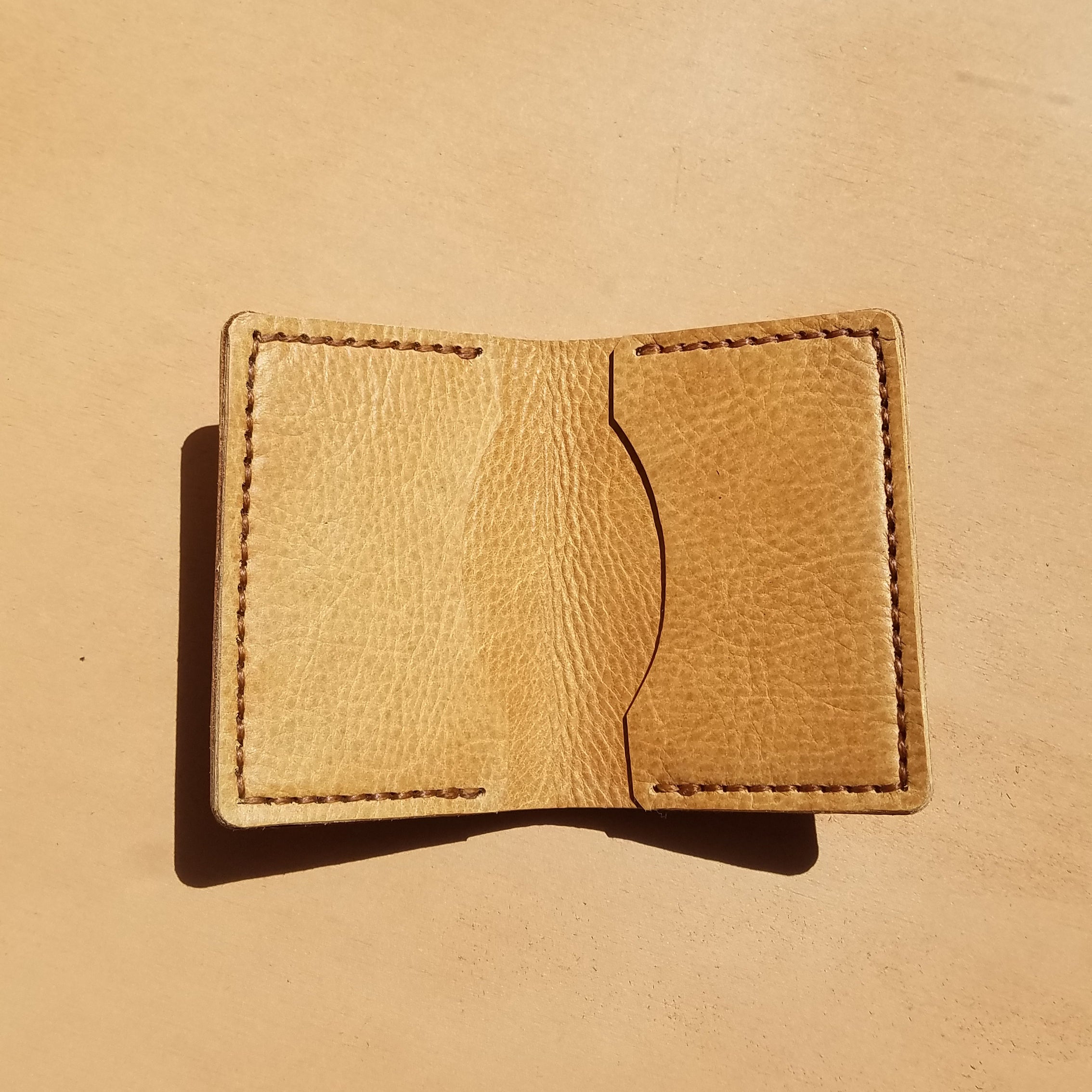 maroquinerie faméthic famethic porte-carte portefeuille éthique artisanal made in france artisan créateur cuir marseille responsable française