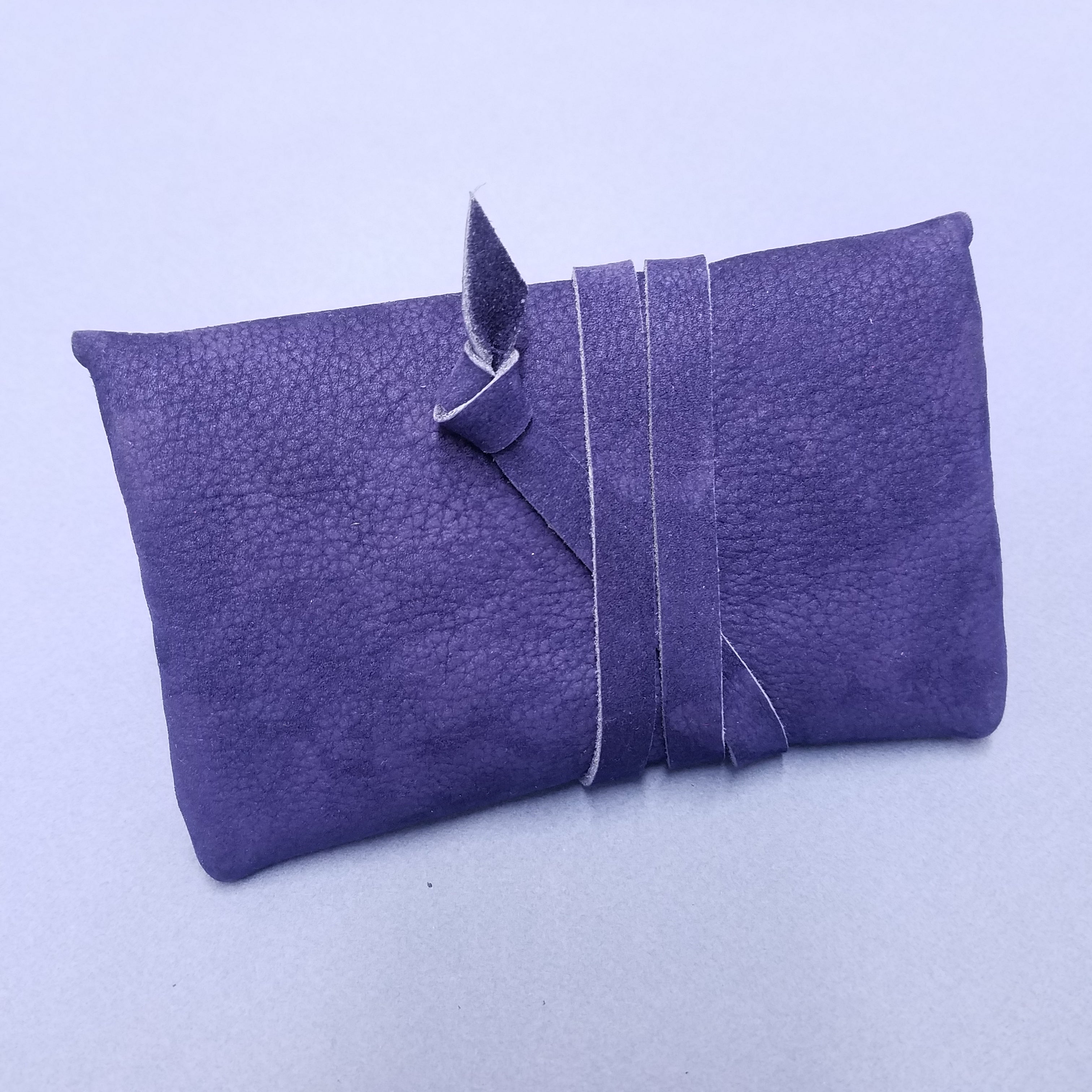 faméthic famethic maroquinerie éthique artisanale cuir français blague à tabac bruyère velours taurillon indigo