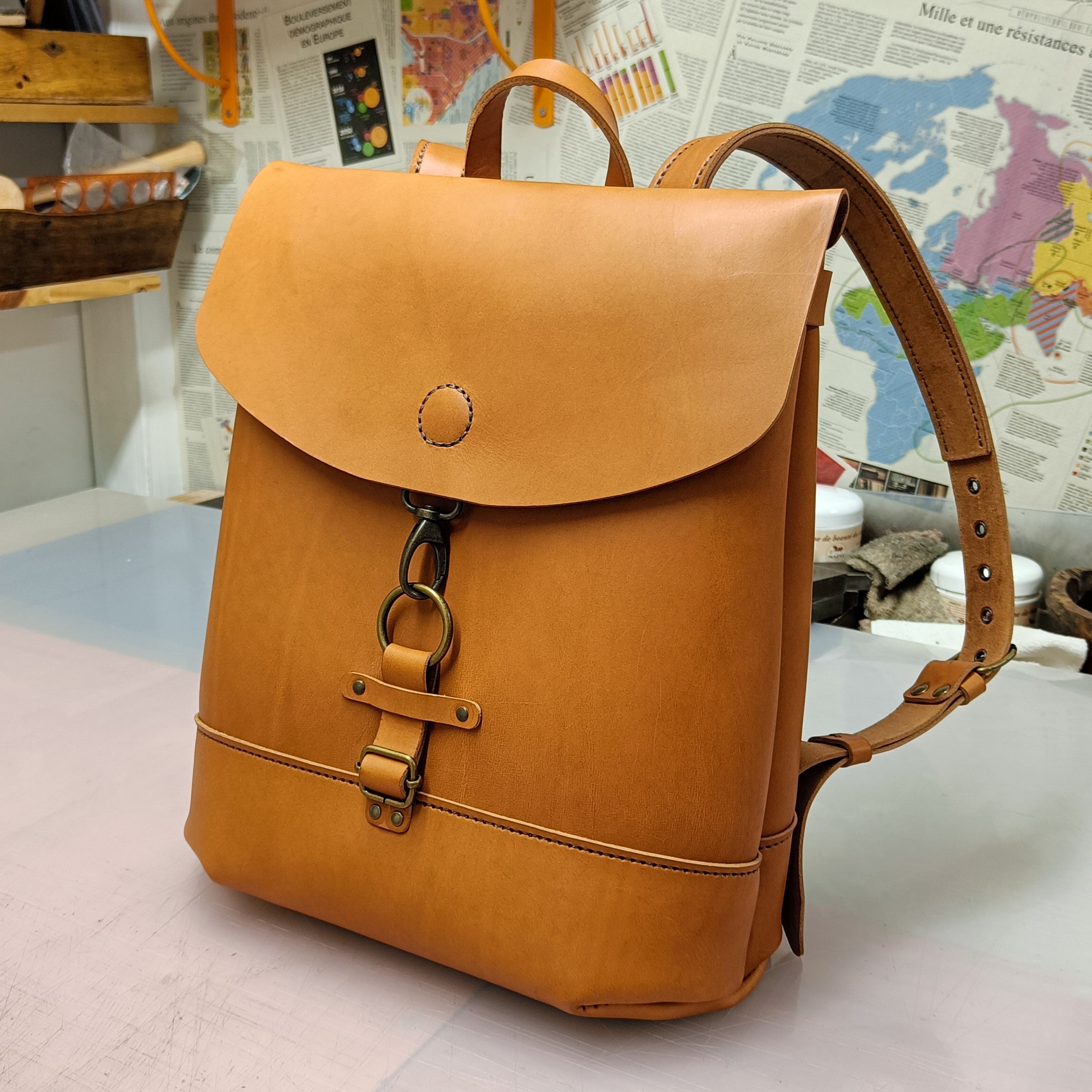 sac à dos grand mauve cuir français italien faméthic maroquinerie weekender voyage artisanal maroquinier