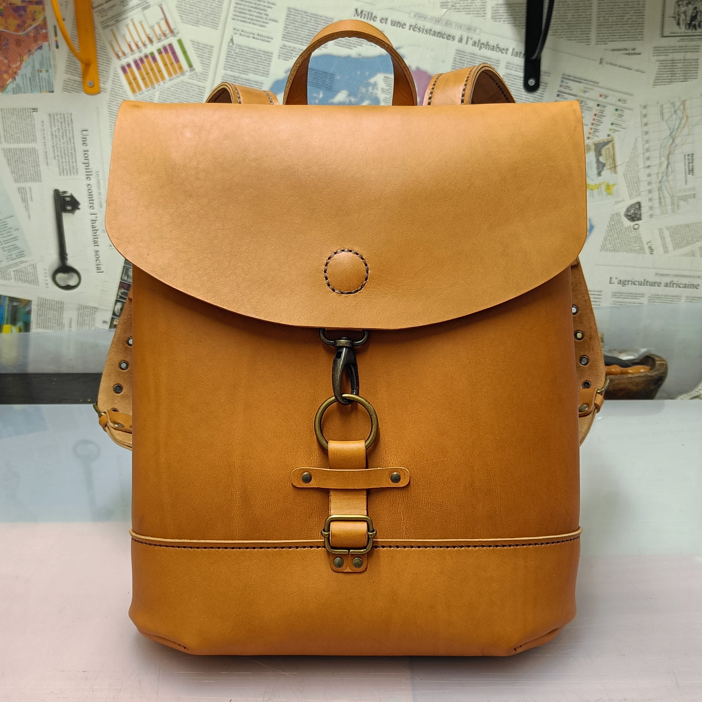 sac à dos grand mauve cuir français italien faméthic maroquinerie weekender voyage artisanal maroquinier