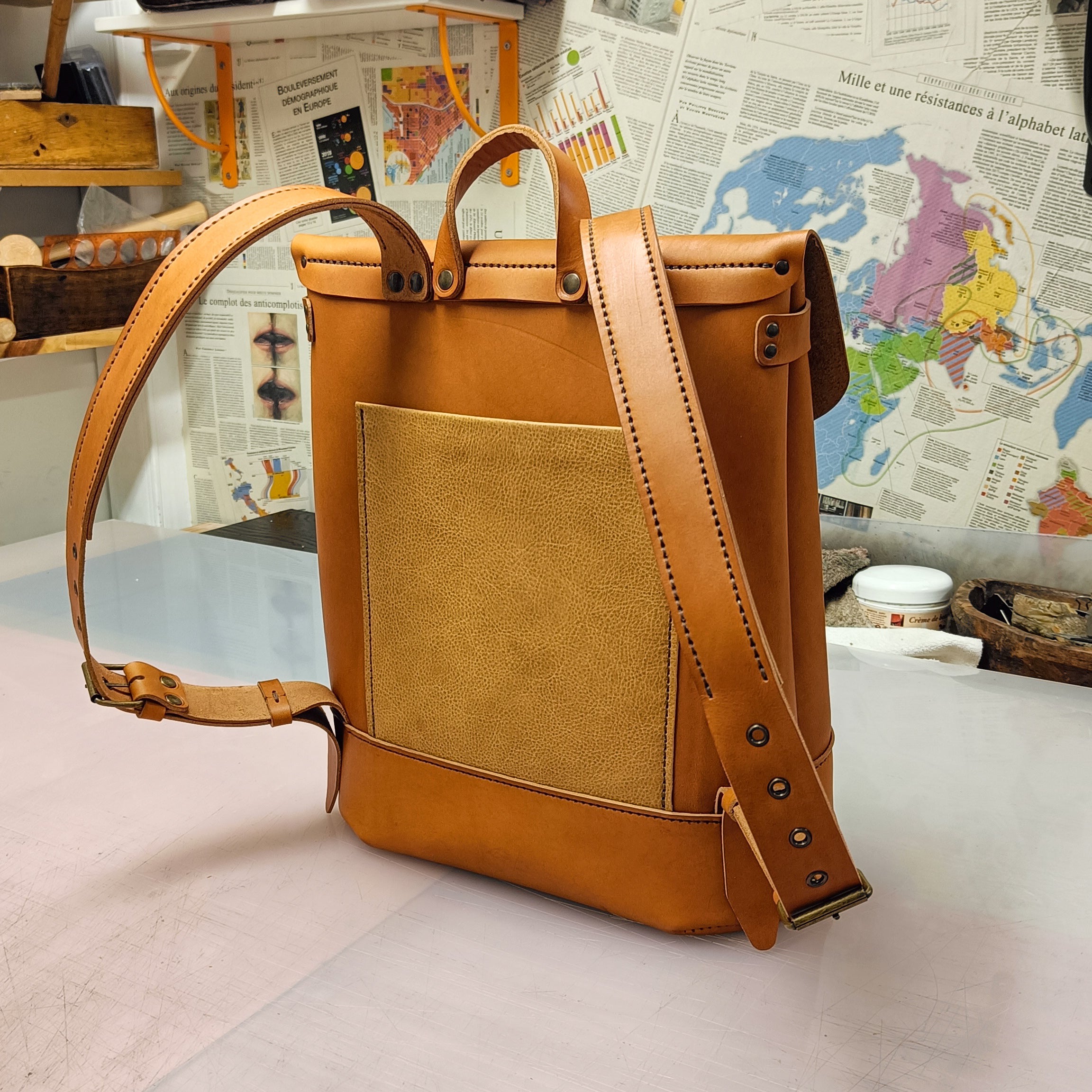 sac à dos grand mauve cuir français italien faméthic maroquinerie weekender voyage artisanal maroquinier
